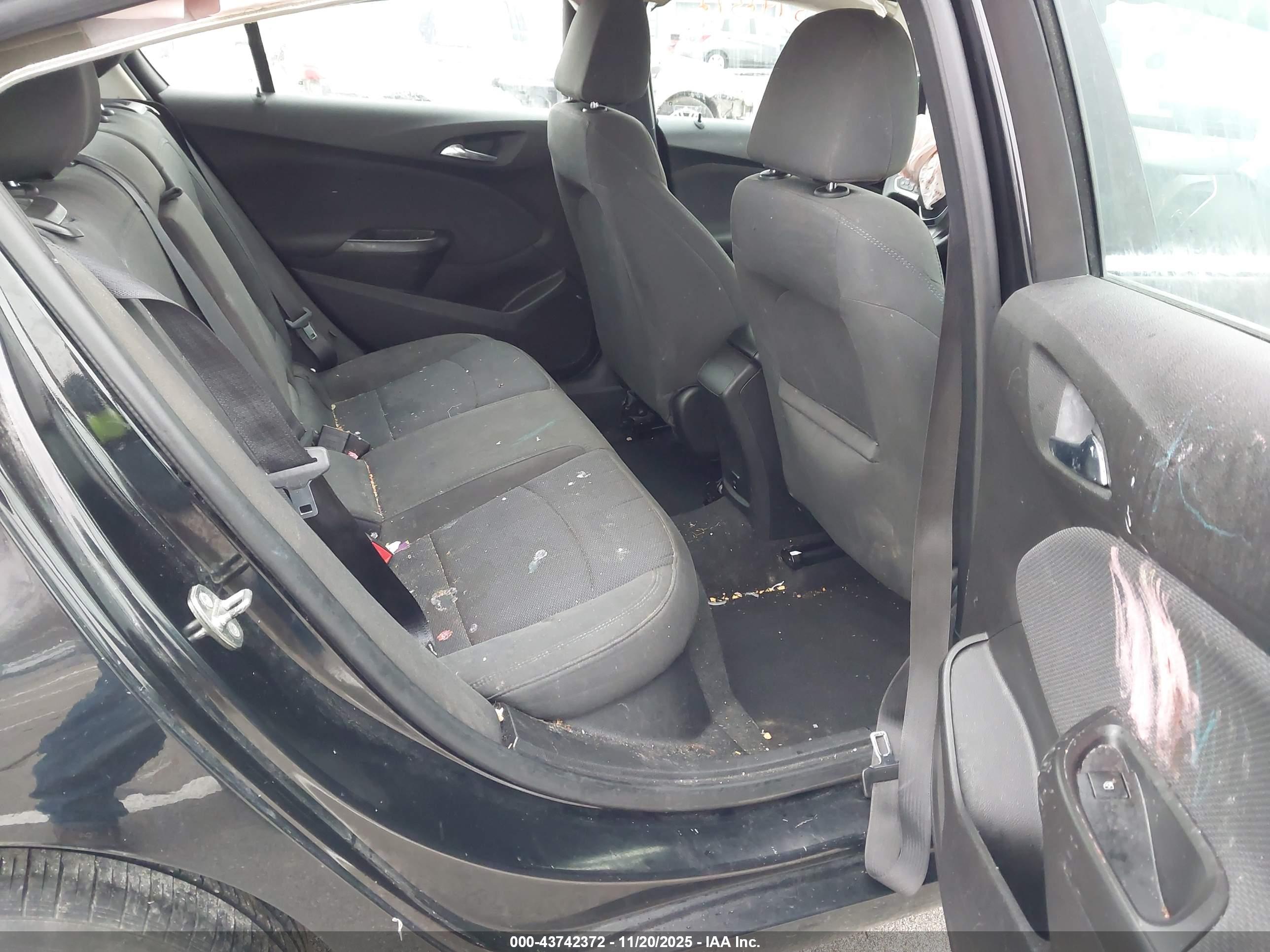 CHEVROLET CRUZE image 8