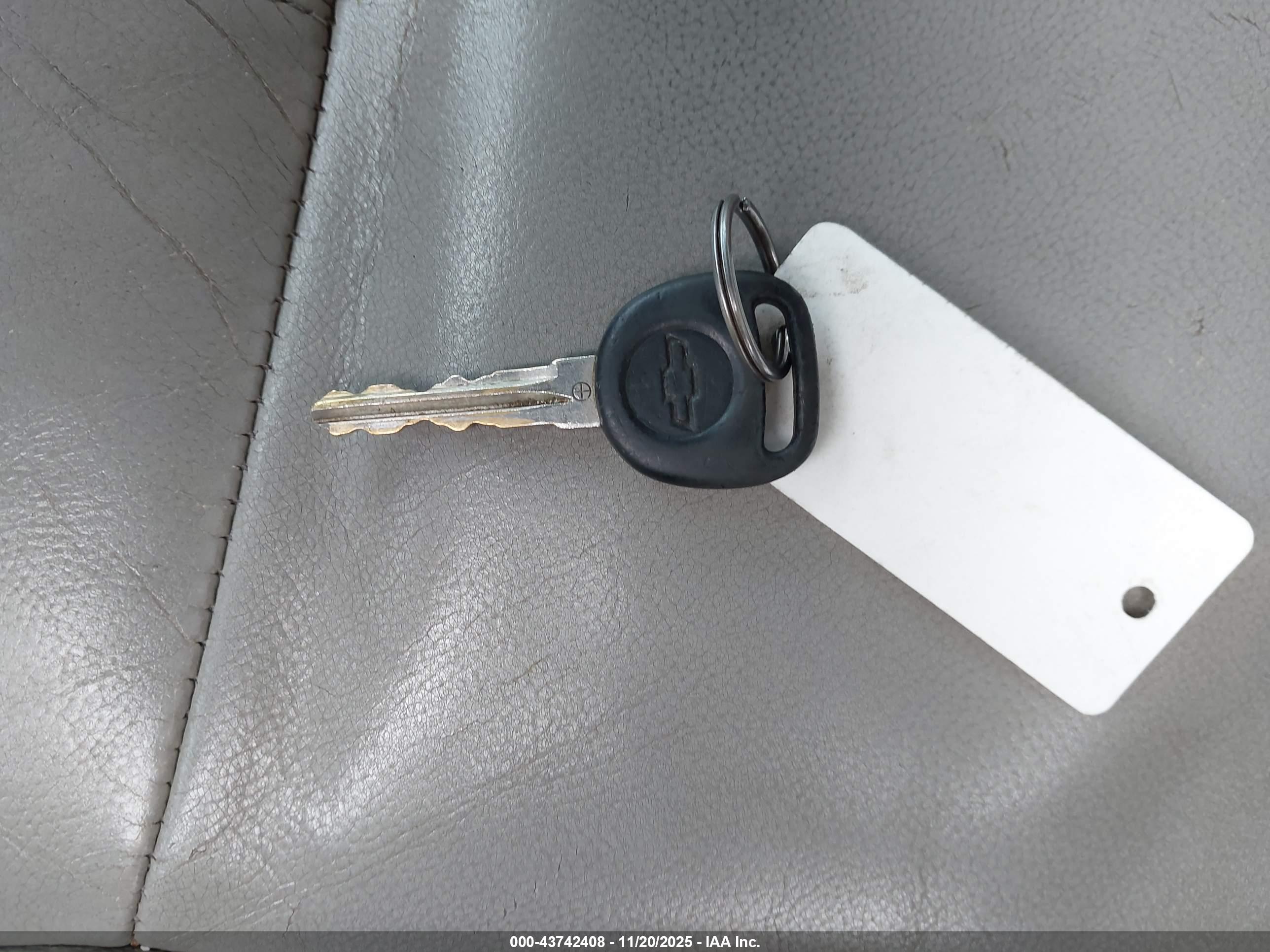 CHEVROLET TAHOE image 11