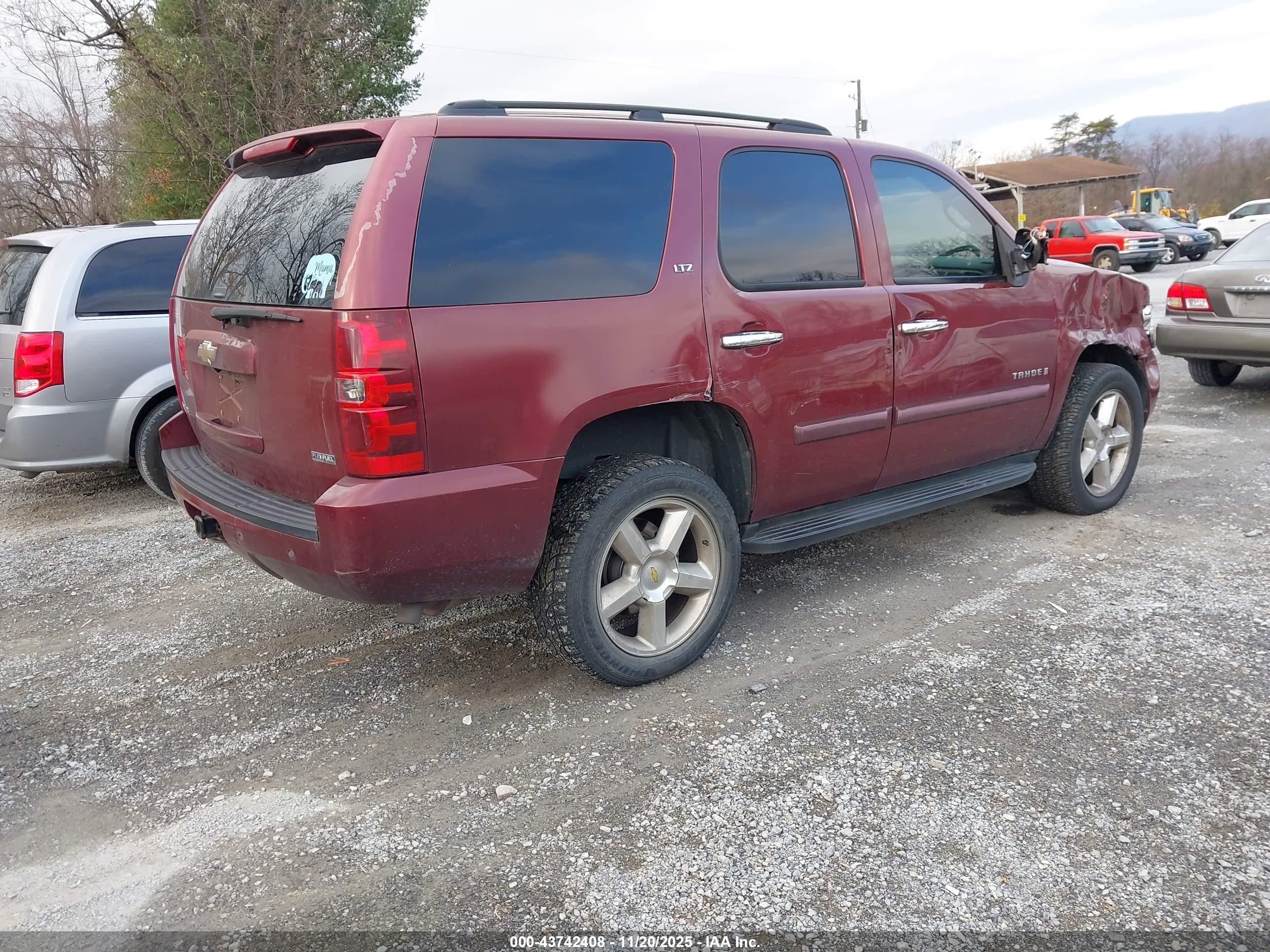 CHEVROLET TAHOE image 4