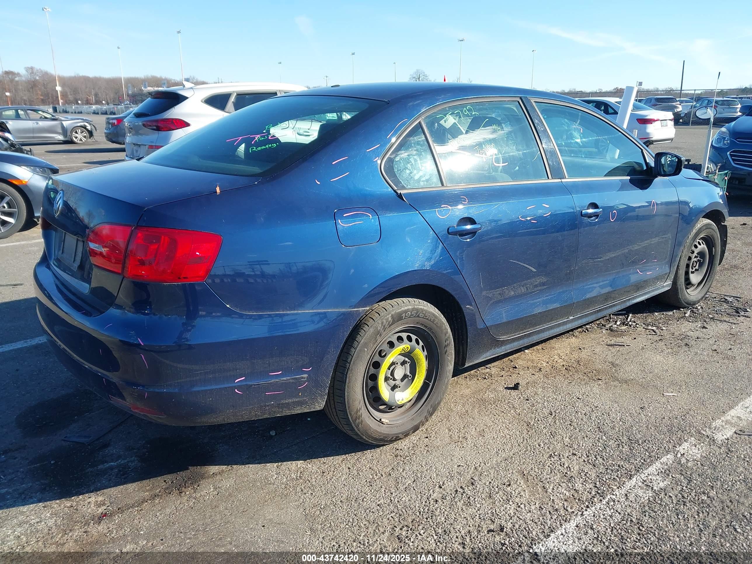 VOLKSWAGEN JETTA image 4