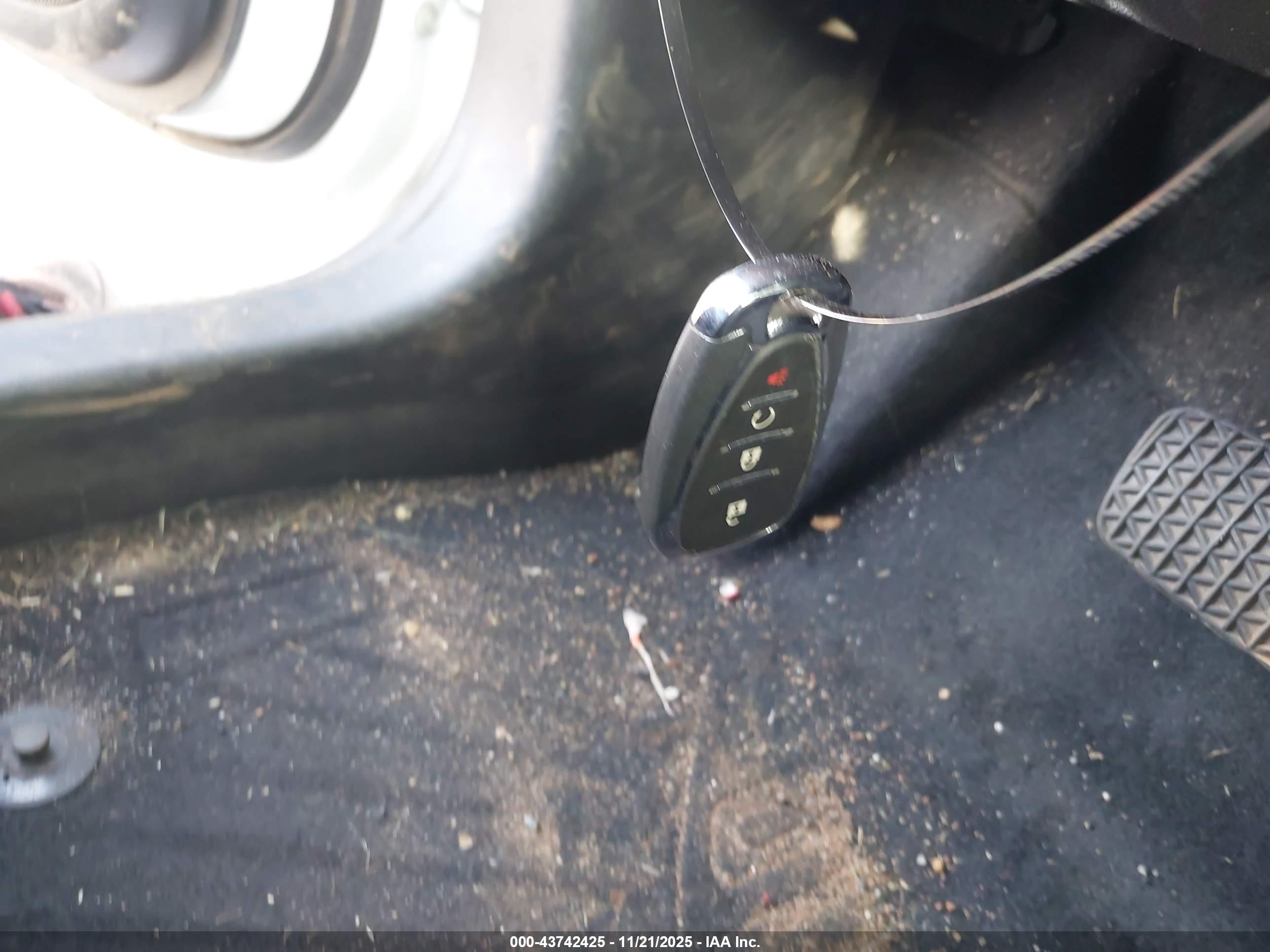 CHEVROLET TRAX image 11