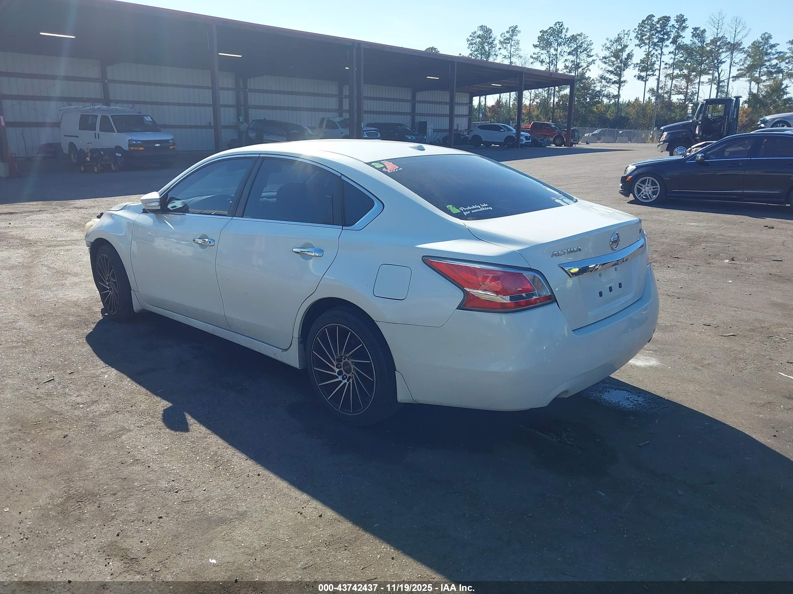 NISSAN ALTIMA image 3