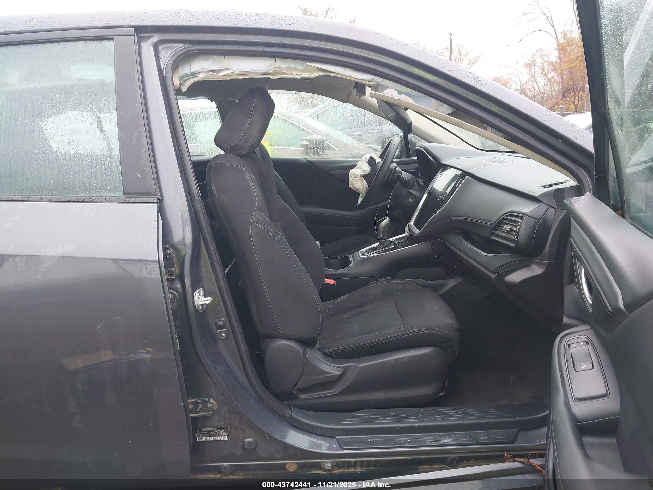 SUBARU LEGACY image 5