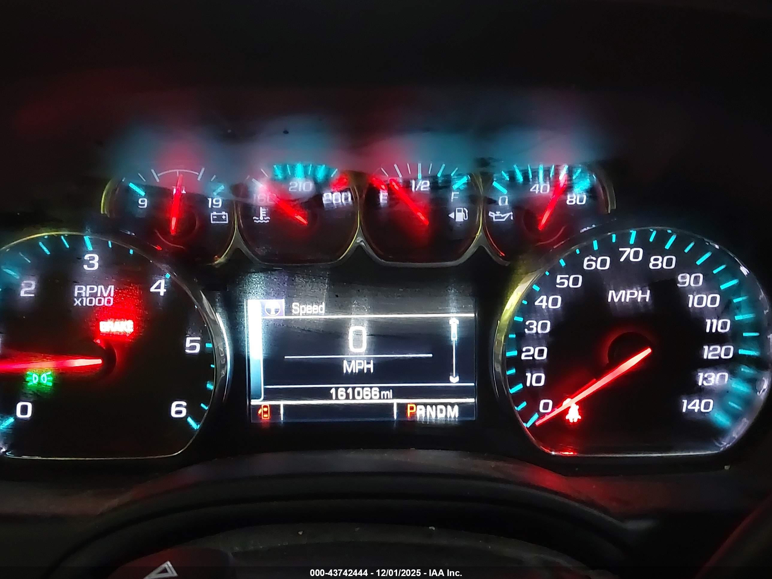 CHEVROLET SUBURBAN image 7