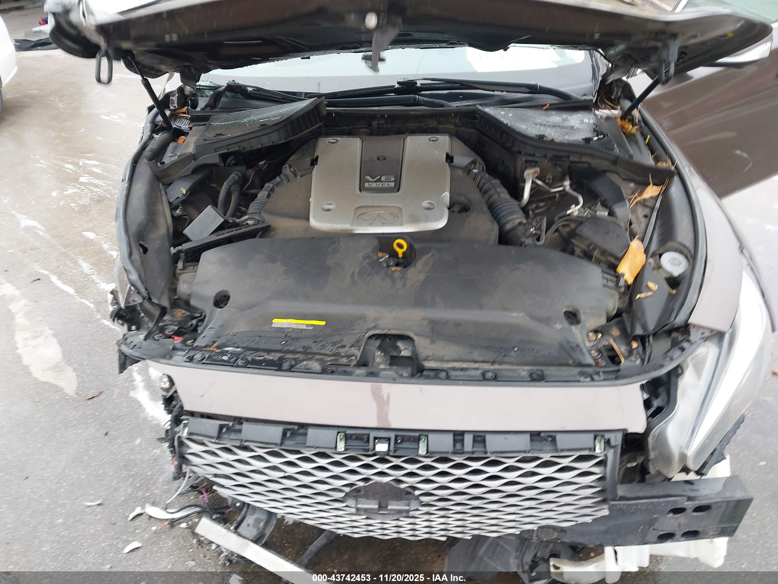 INFINITI Q50 image 10