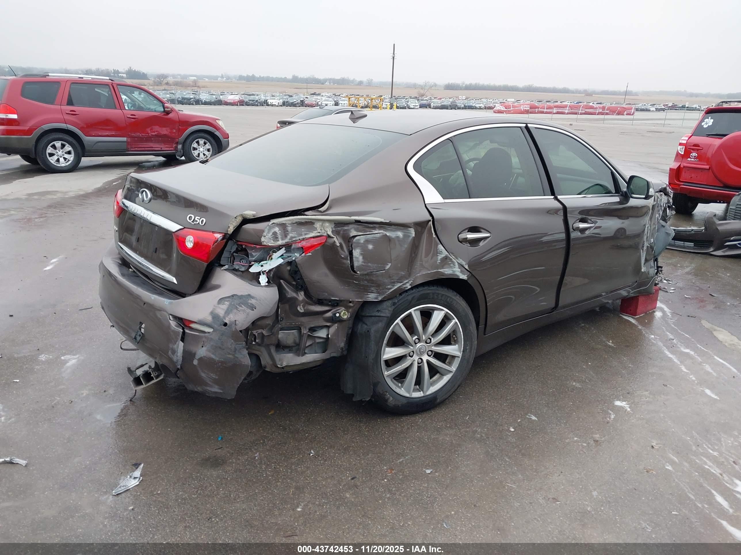 INFINITI Q50 image 4