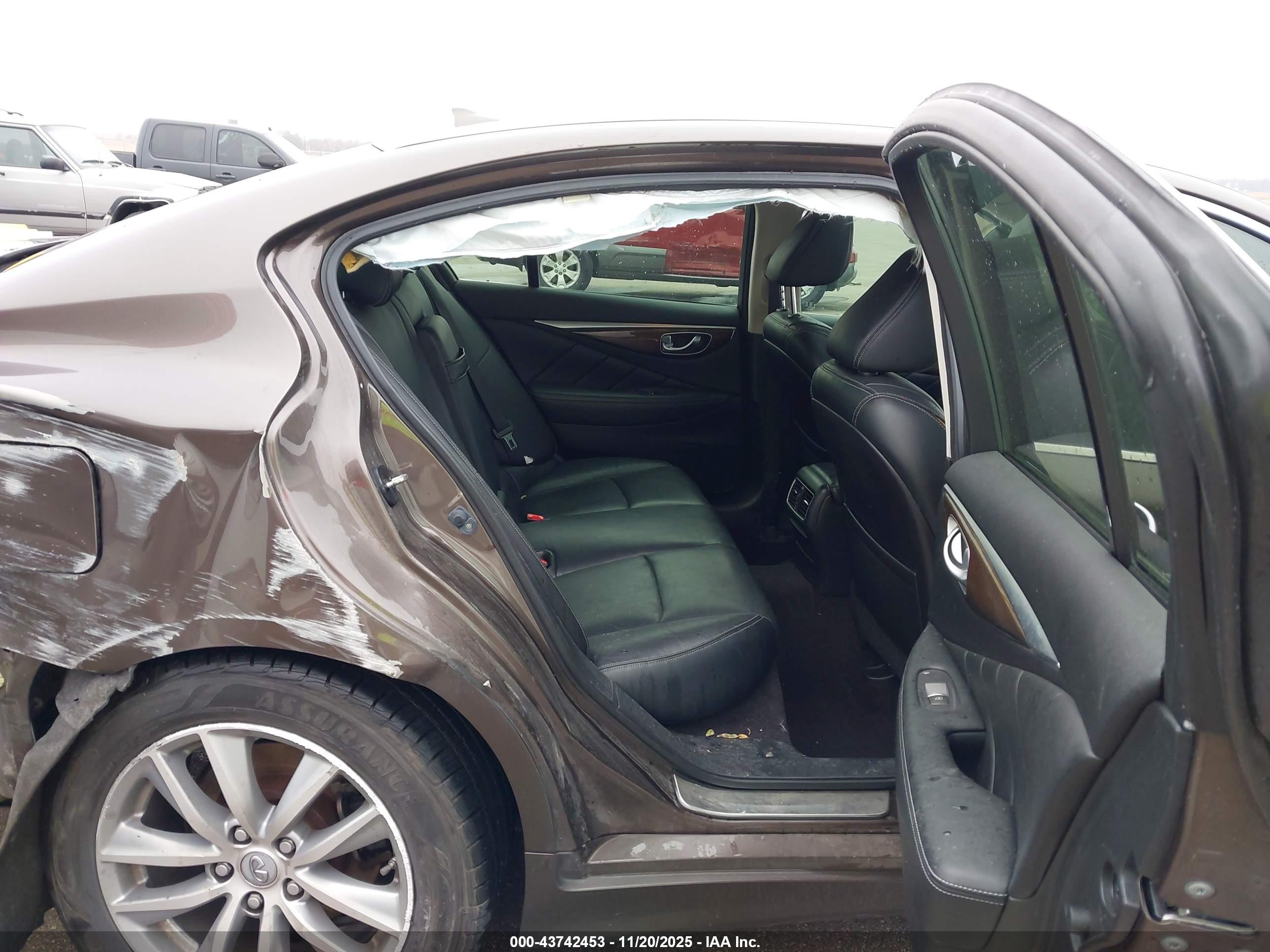 INFINITI Q50 image 8