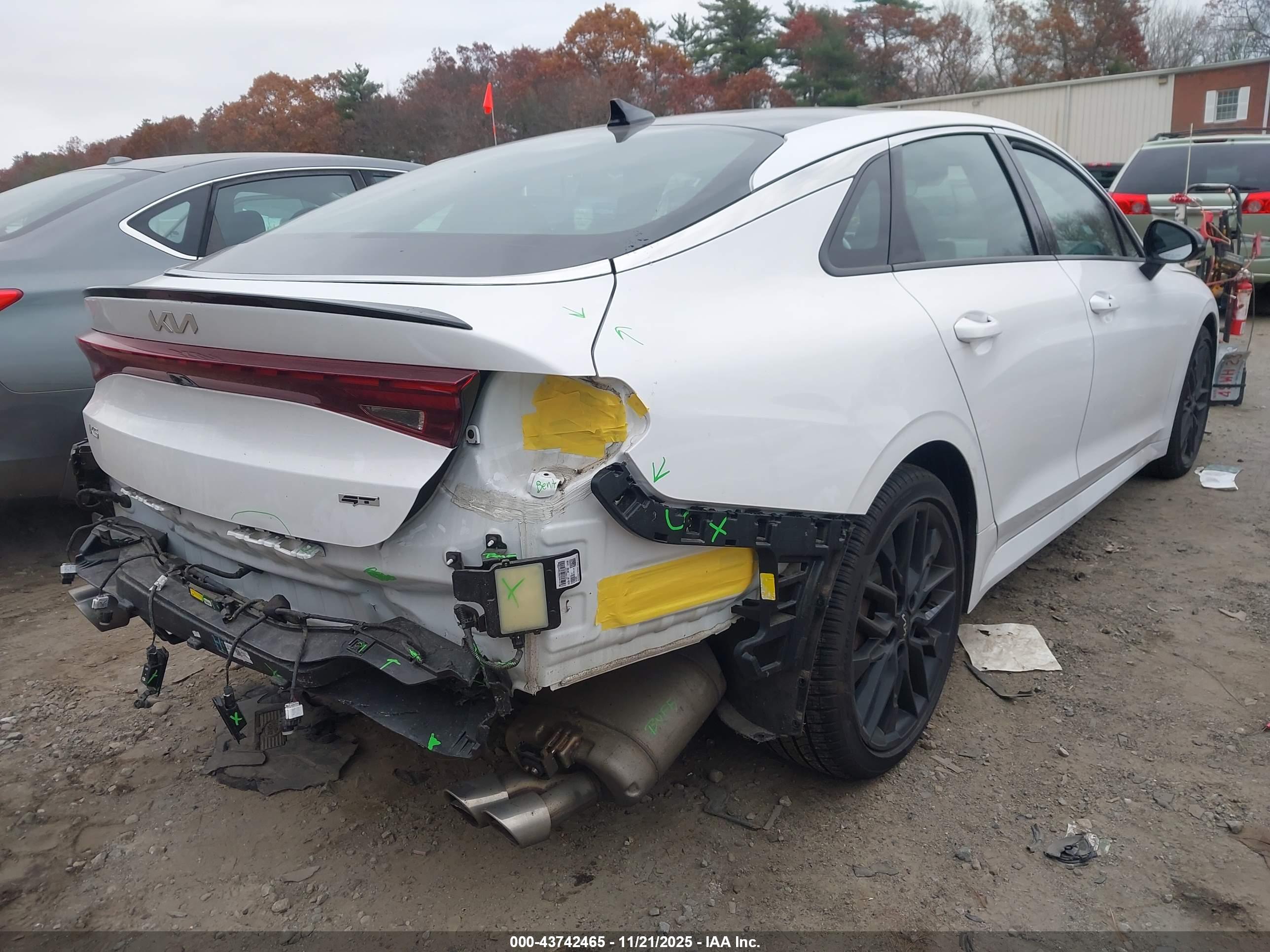 KIA K5 image 4