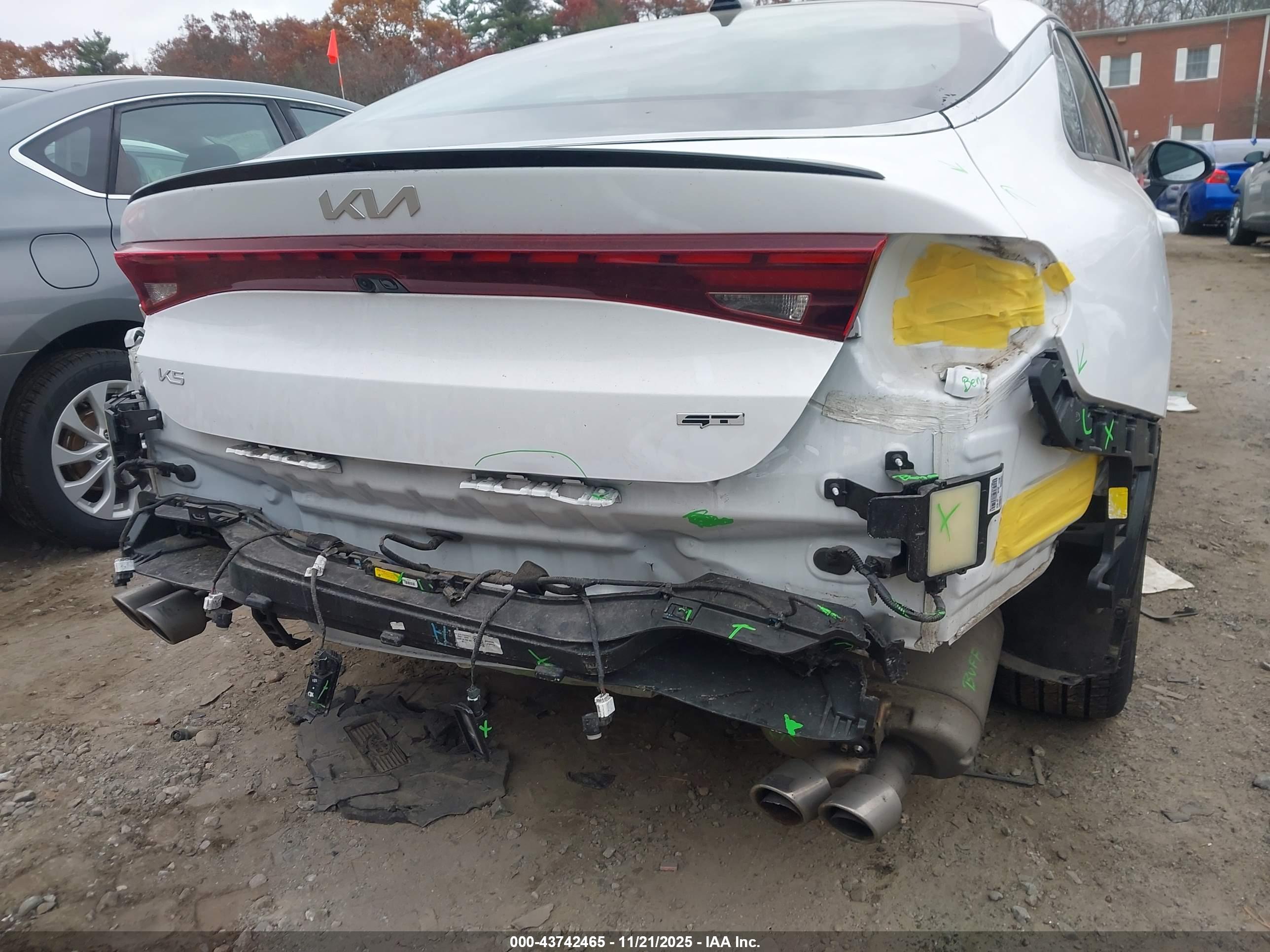 KIA K5 image 6