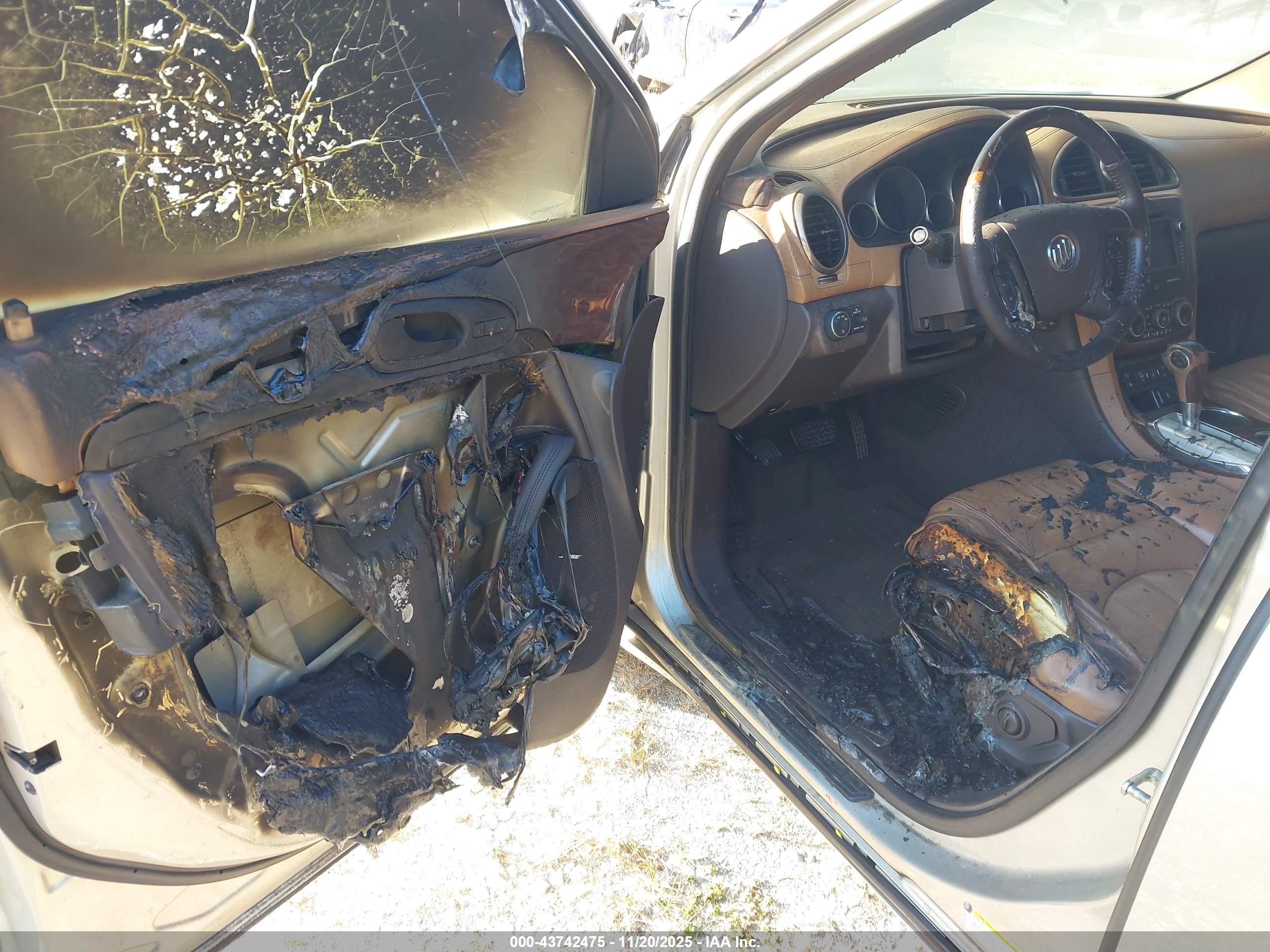 BUICK ENCLAVE image 6