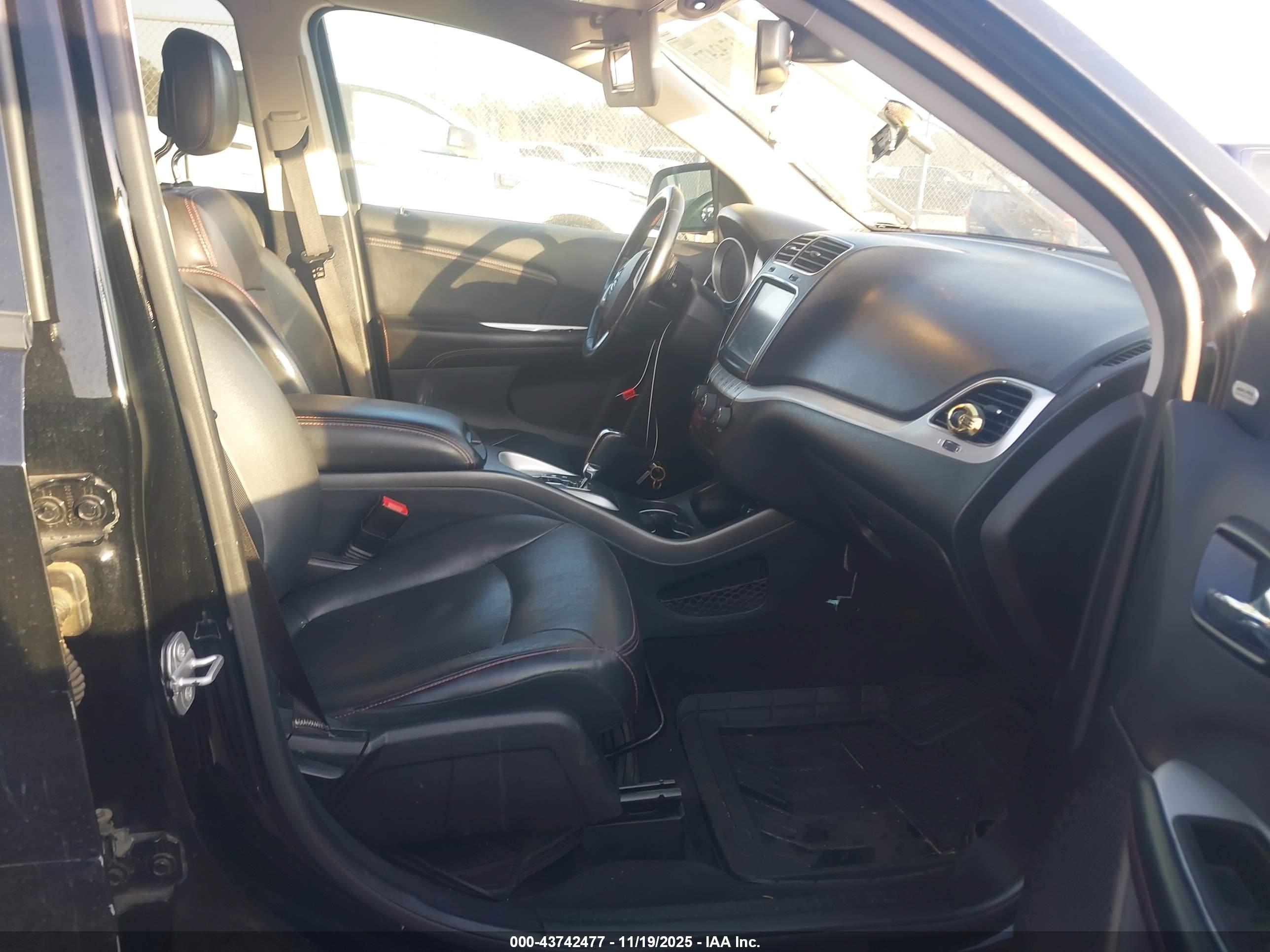 DODGE JOURNEY image 5