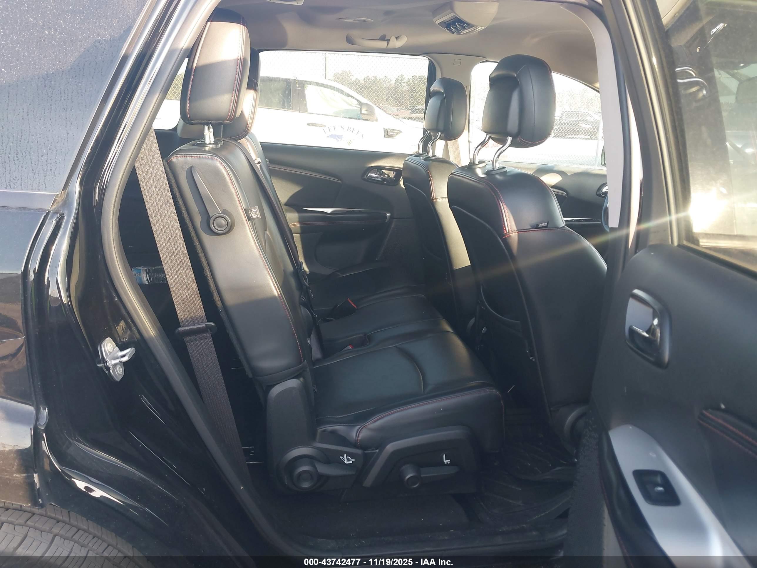 DODGE JOURNEY image 8