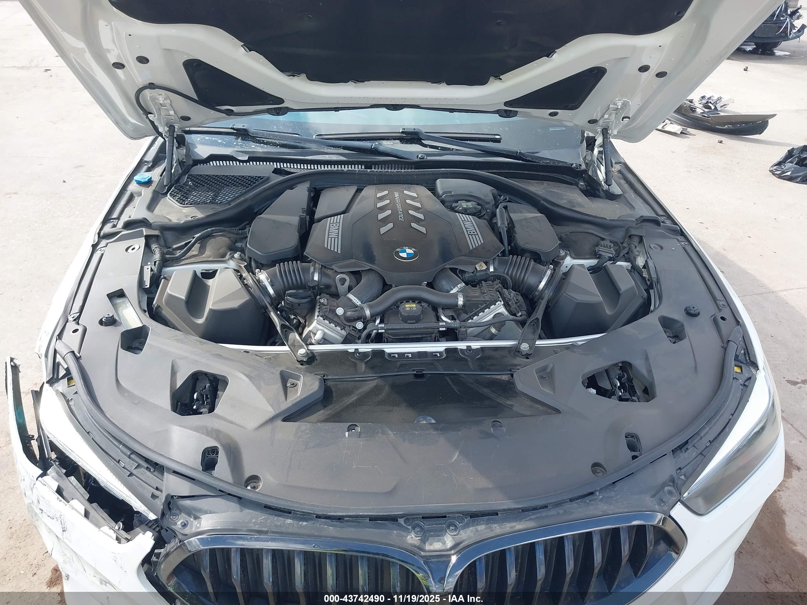 BMW M850I image 10