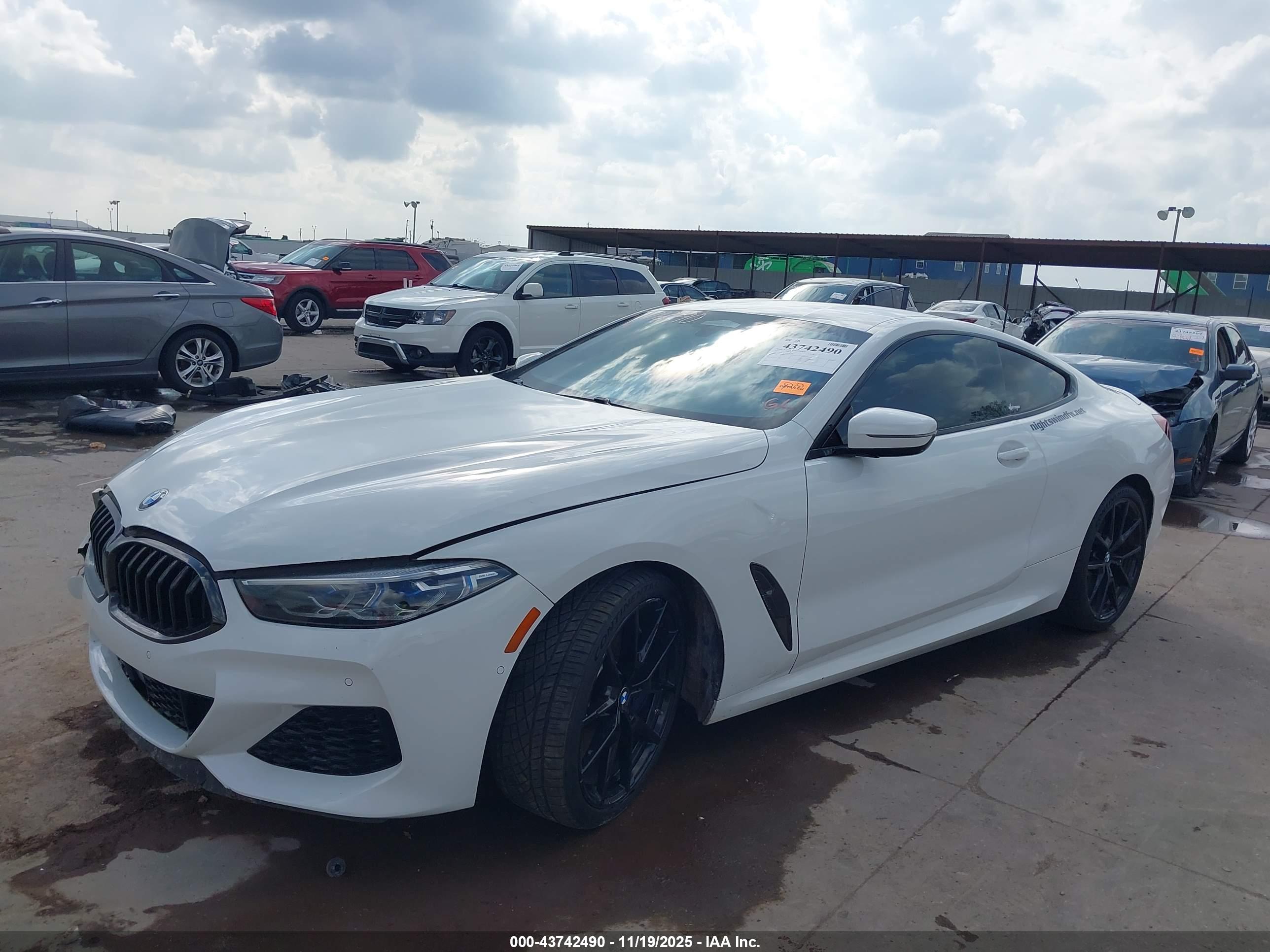 BMW M850I image 2