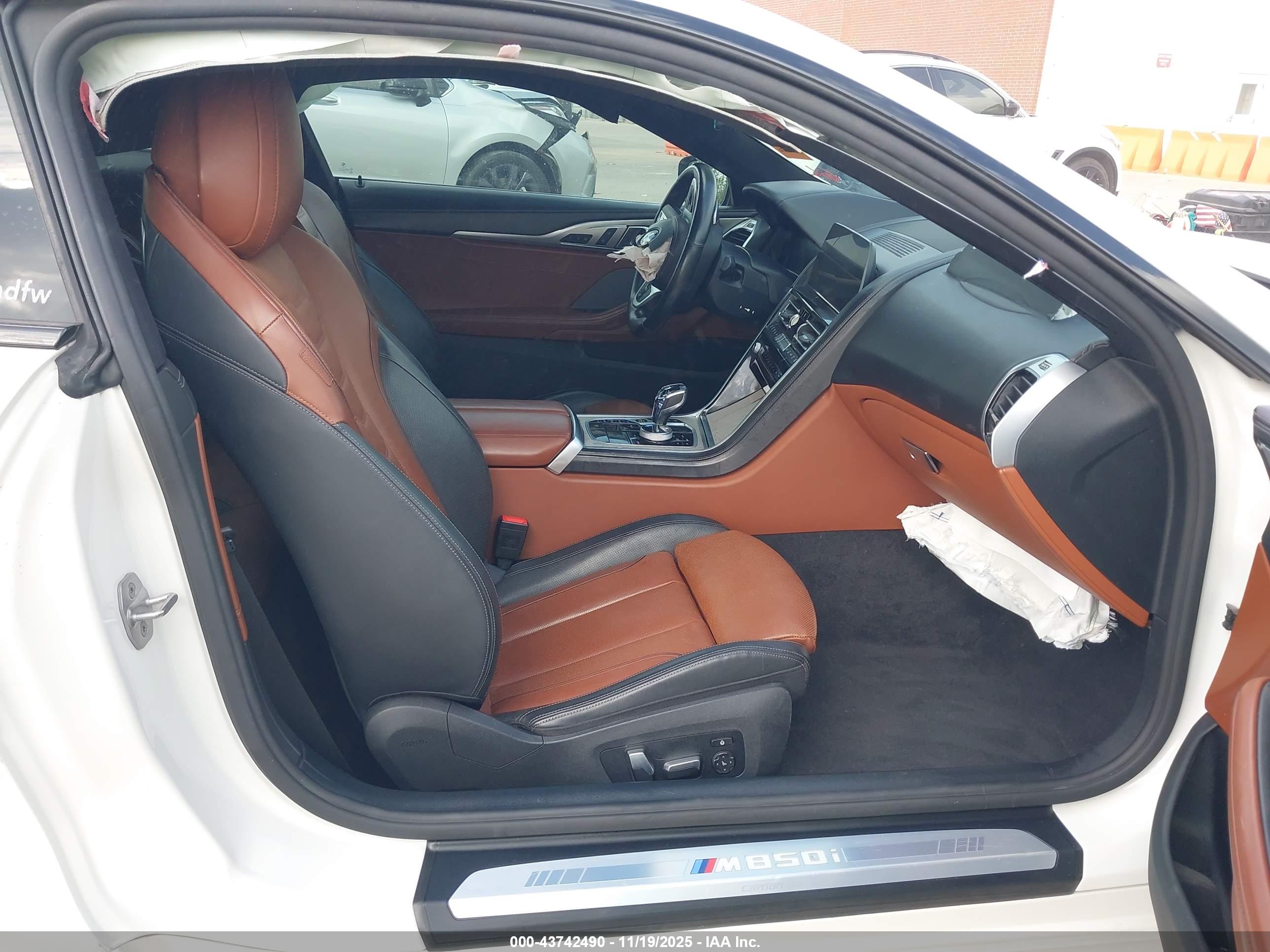BMW M850I image 5