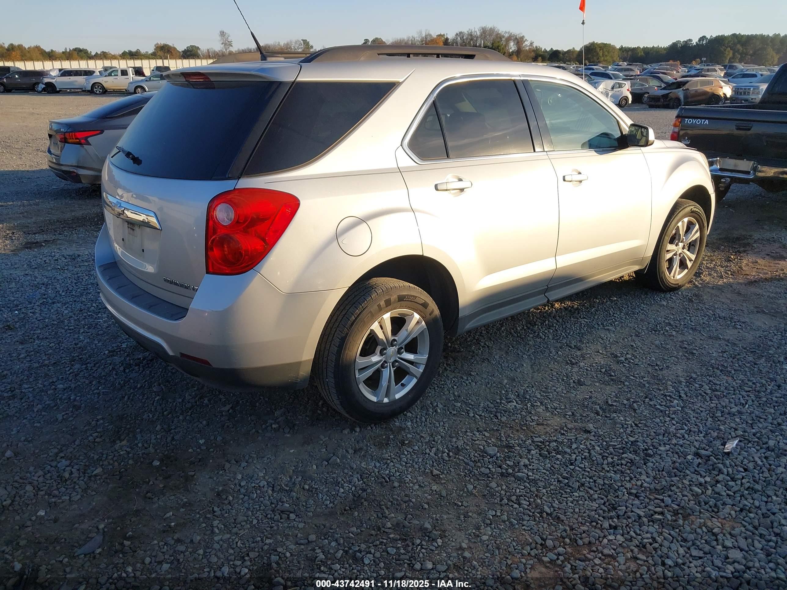 CHEVROLET EQUINOX image 4