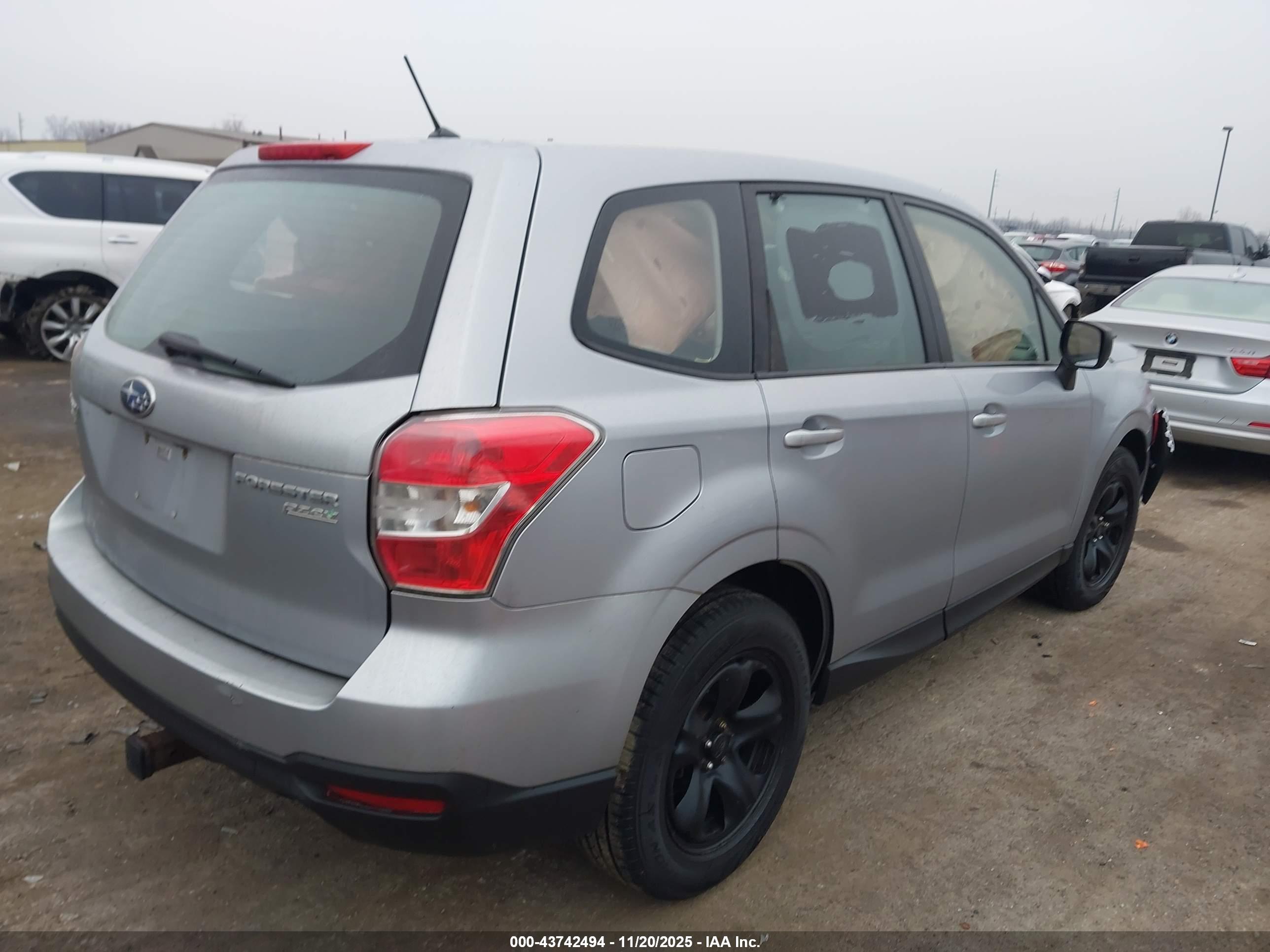 SUBARU FORESTER image 4