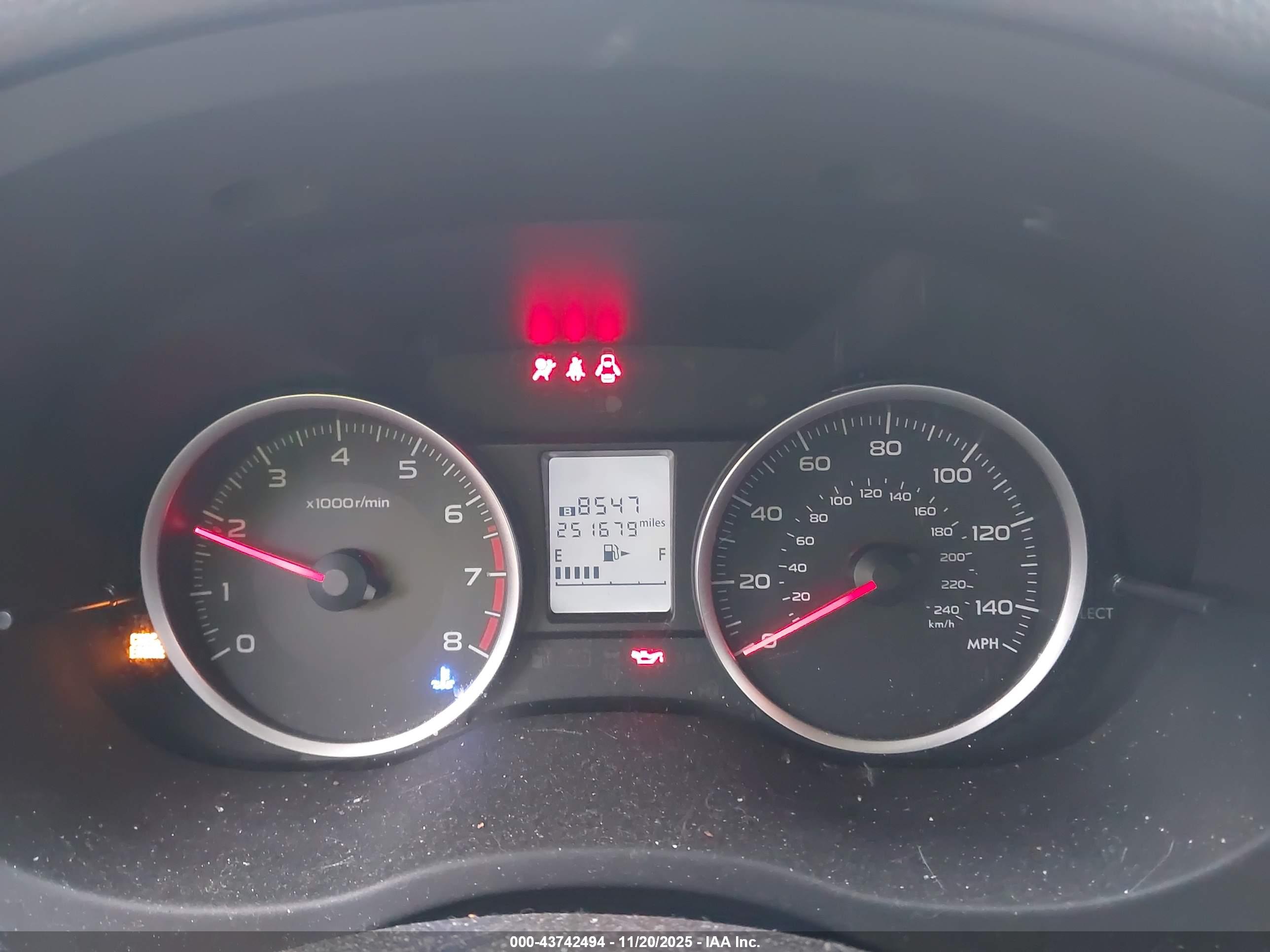 SUBARU FORESTER image 7