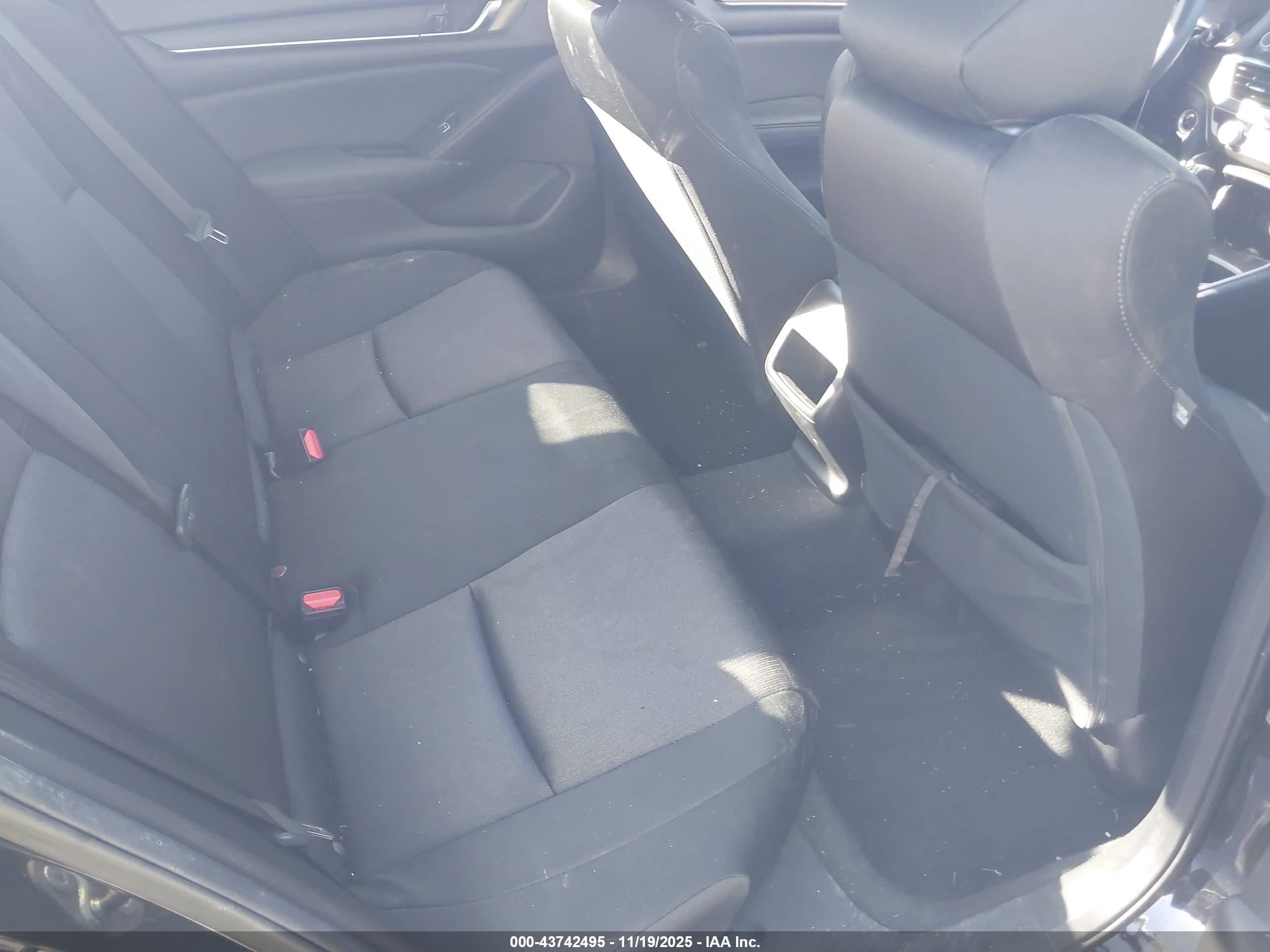 HONDA ACCORD image 8