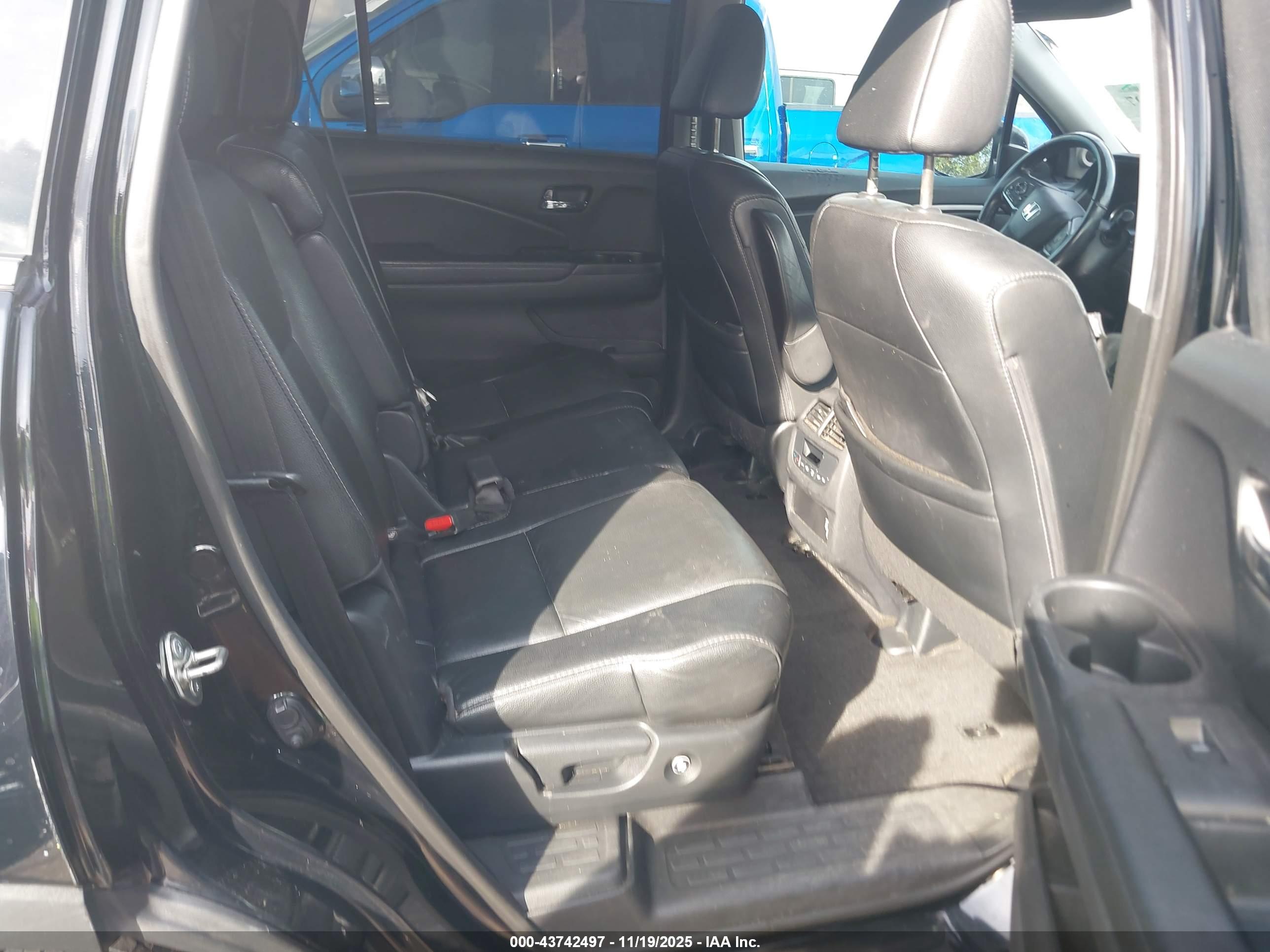 HONDA PILOT image 8