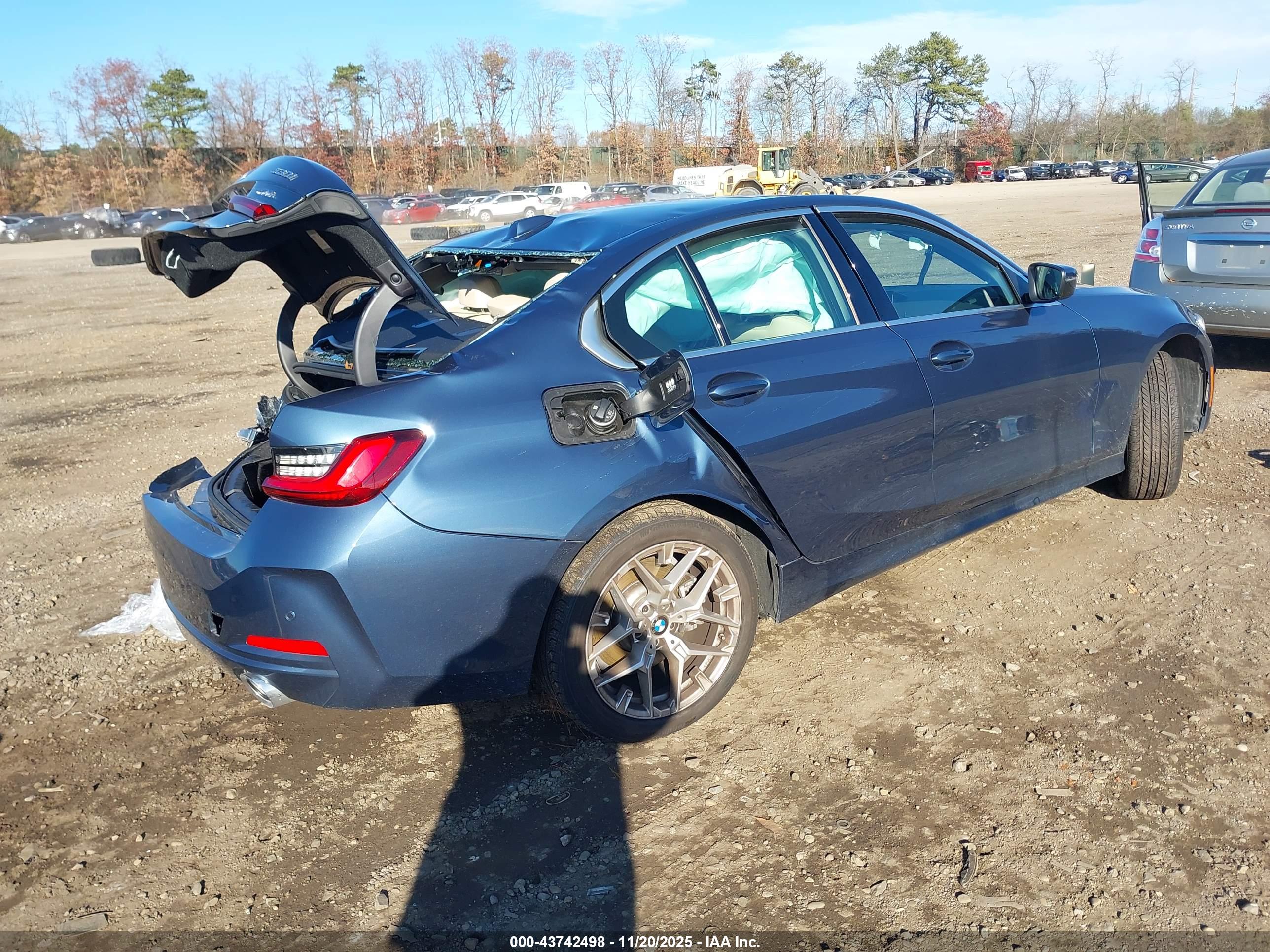 BMW 330I image 4
