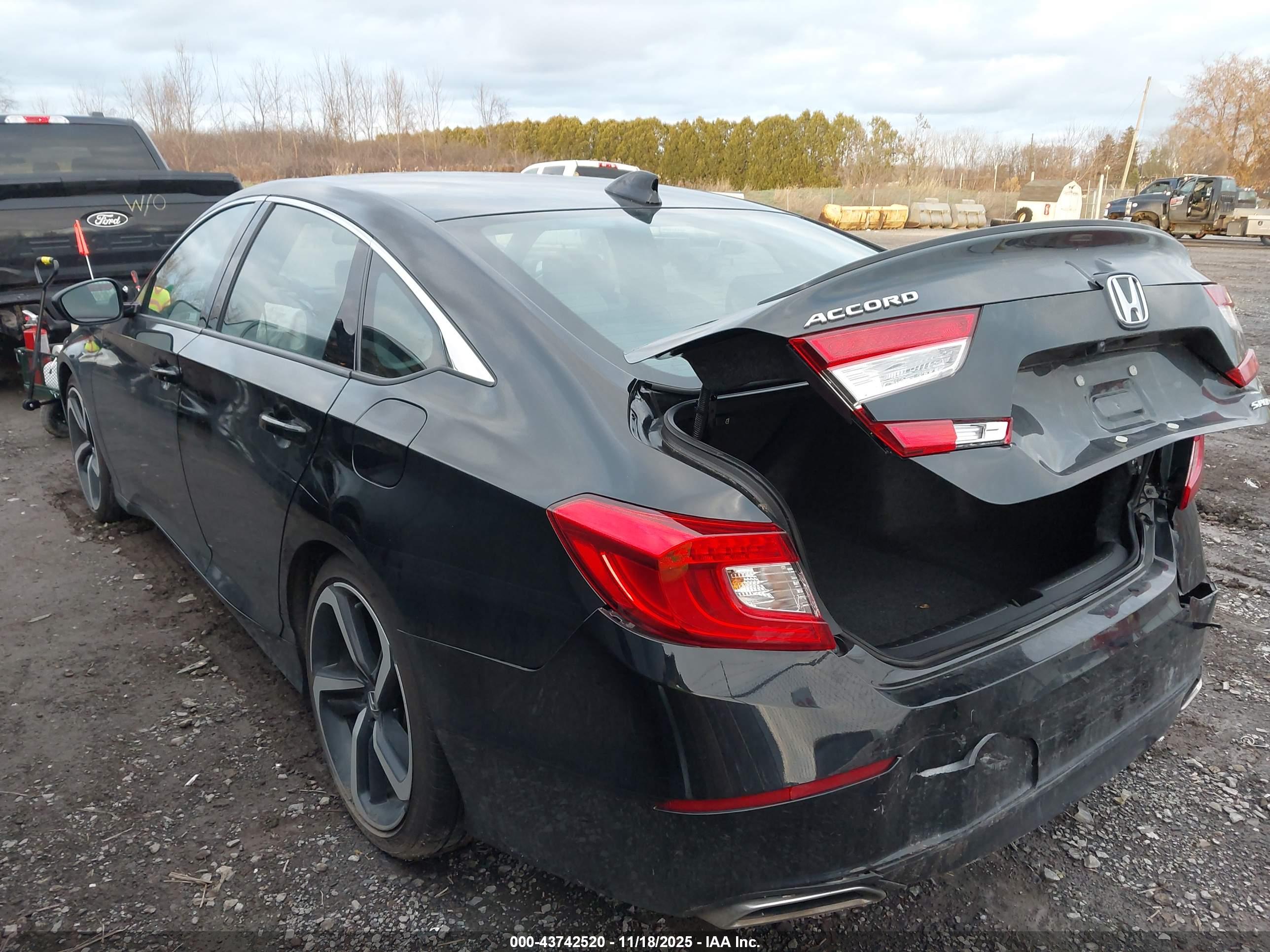 HONDA ACCORD image 3