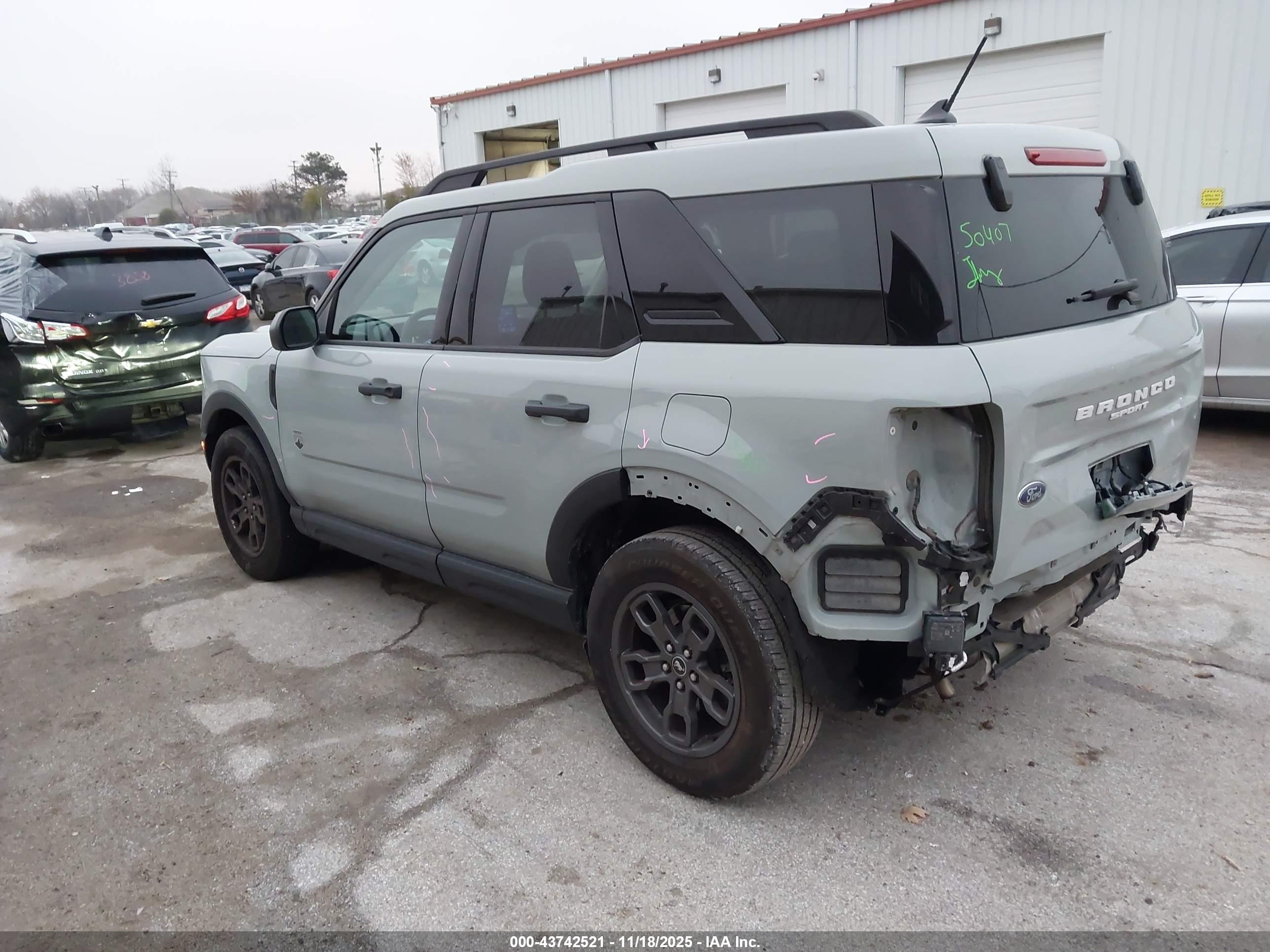 FORD BRONCO image 3