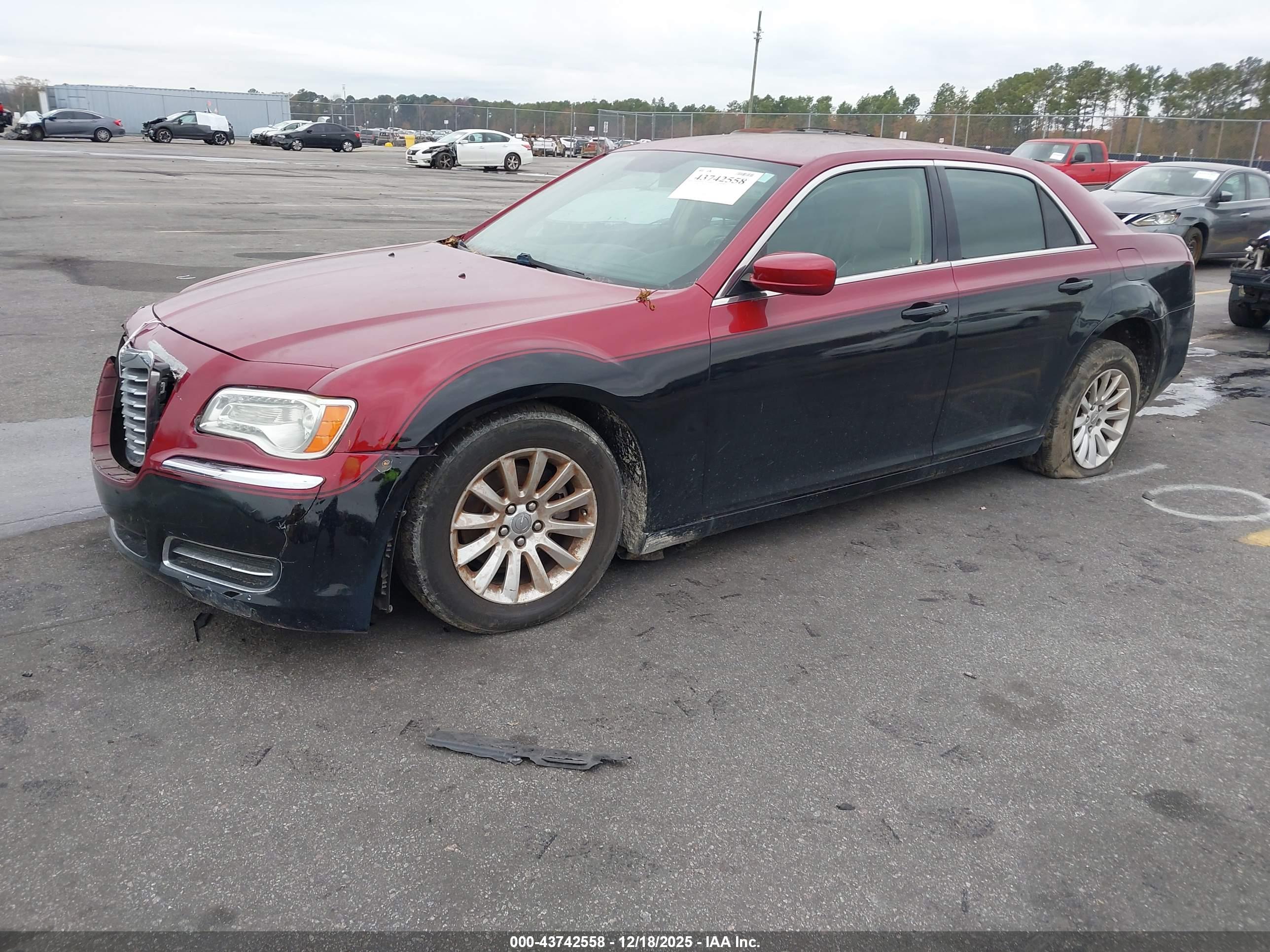 CHRYSLER 300 image 2