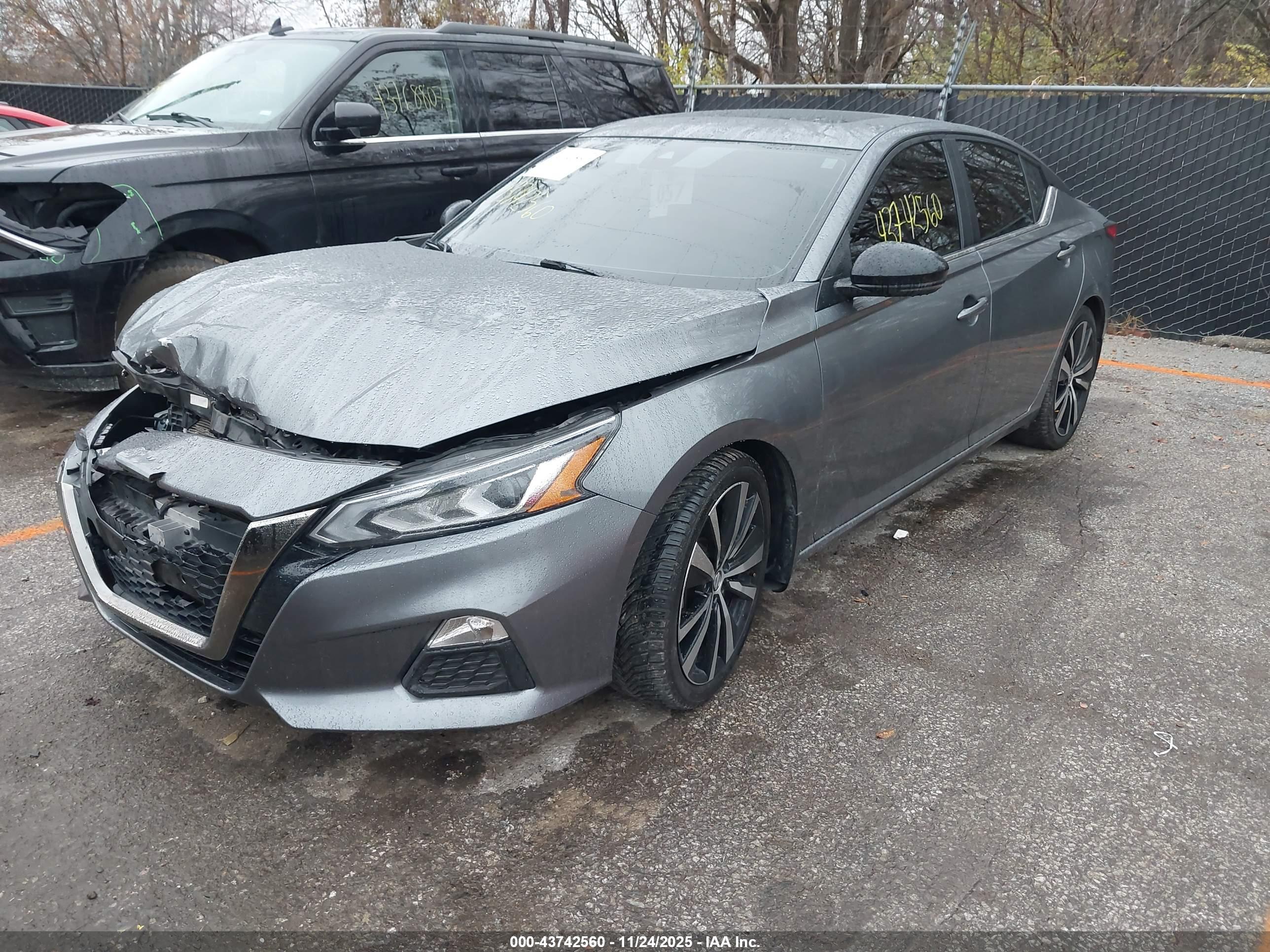 NISSAN ALTIMA image 2