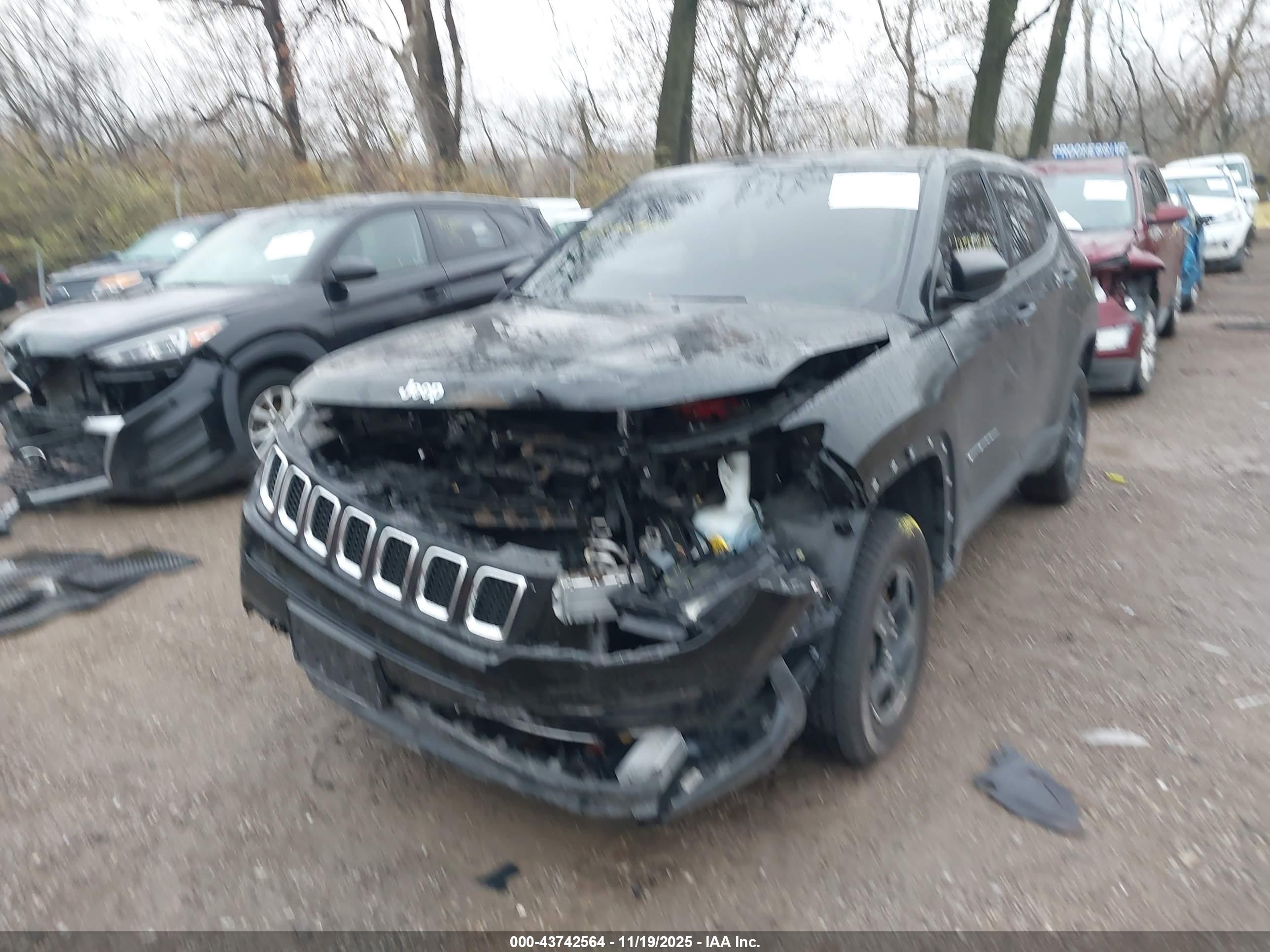 JEEP COMPASS image 2