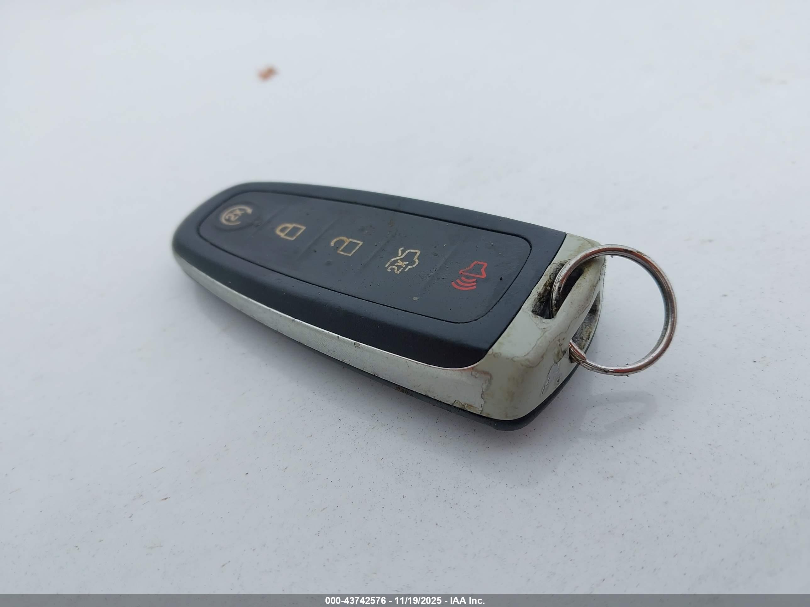 FORD ESCAPE image 11
