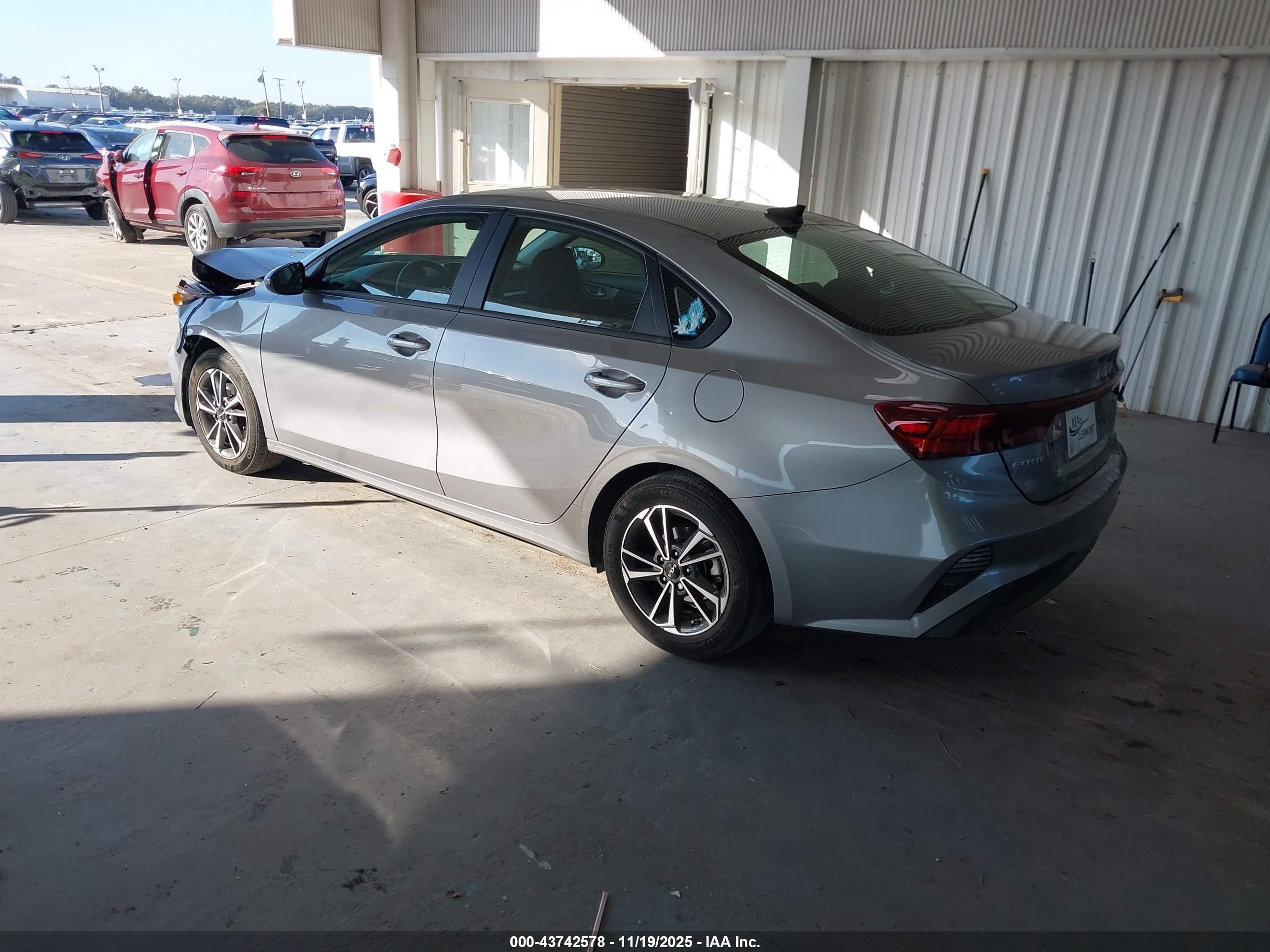 KIA FORTE image 3