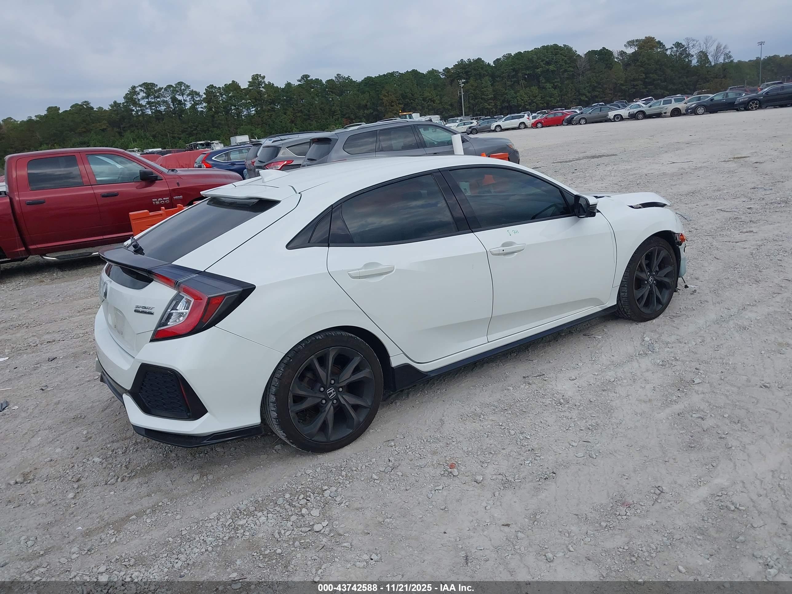 HONDA CIVIC image 4