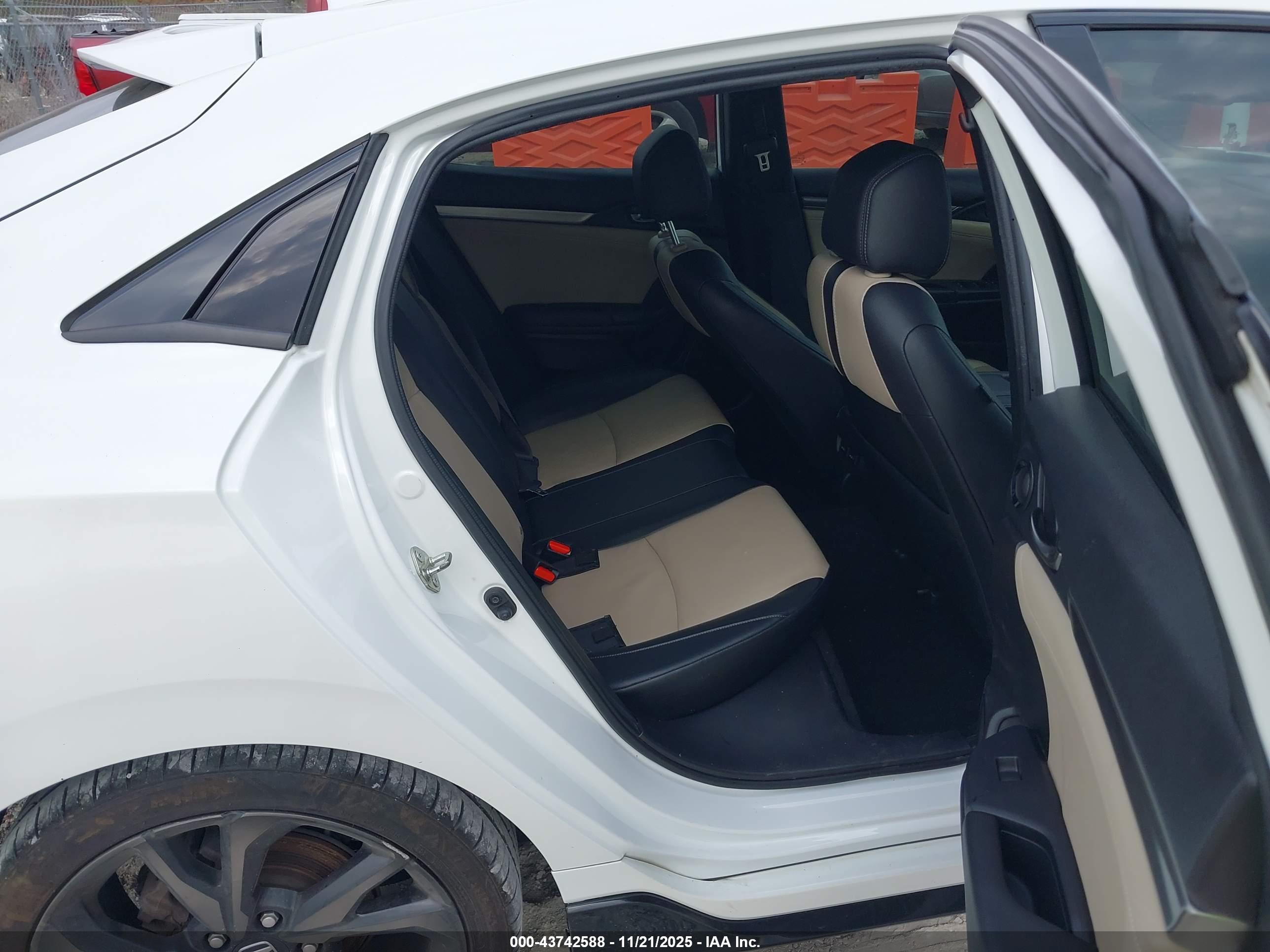 HONDA CIVIC image 8