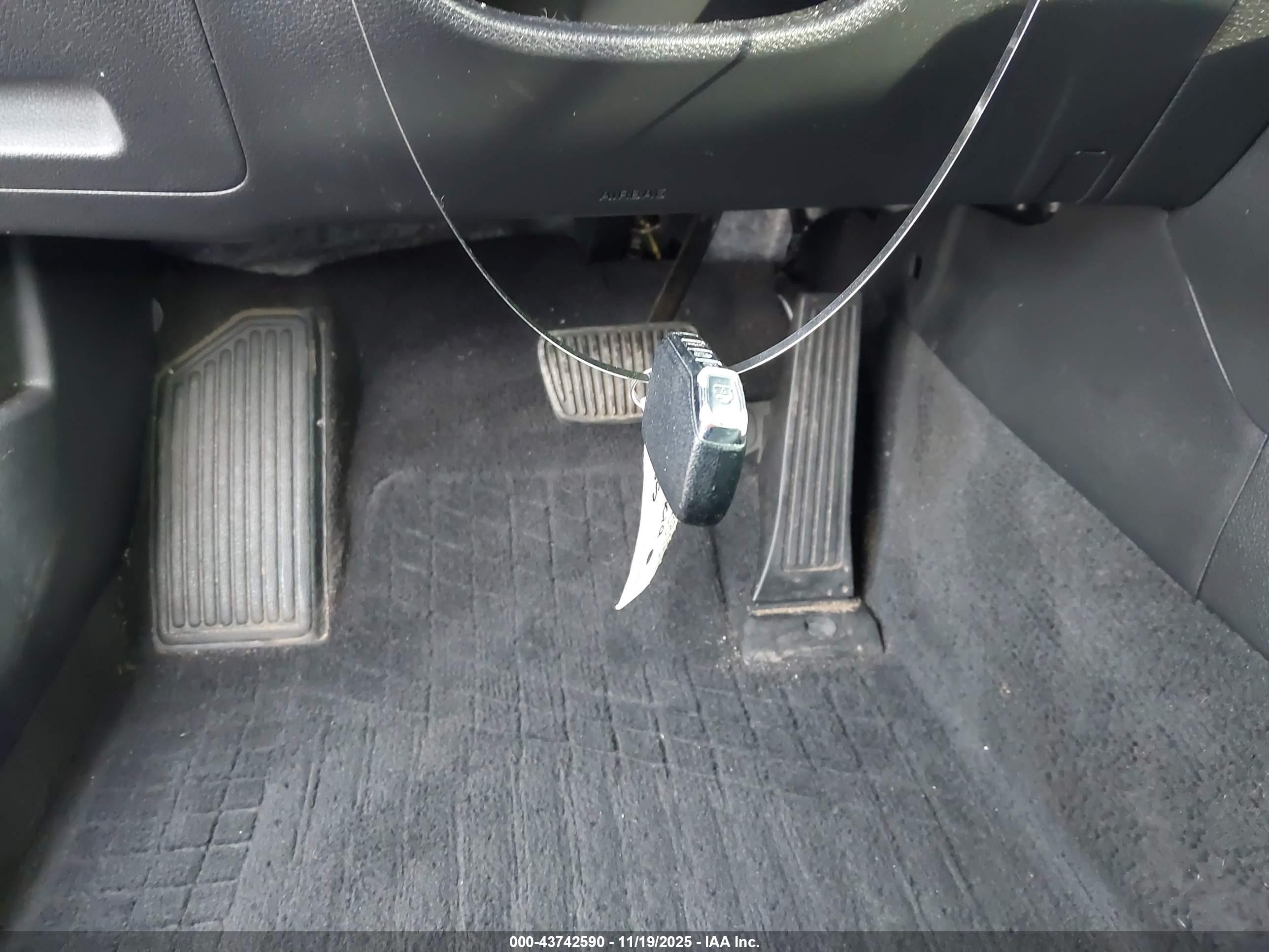 KIA K5 image 11
