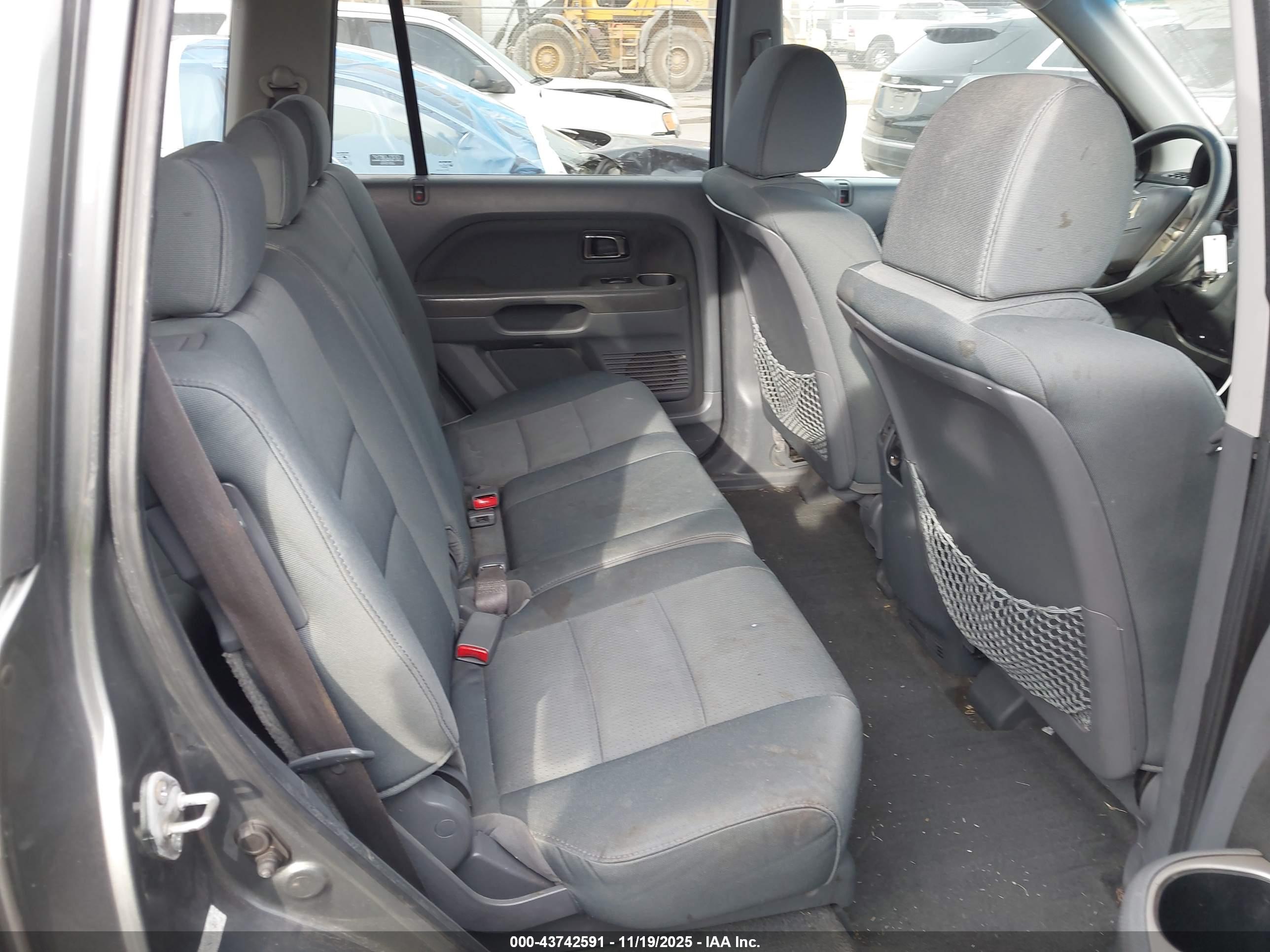 HONDA PILOT image 8