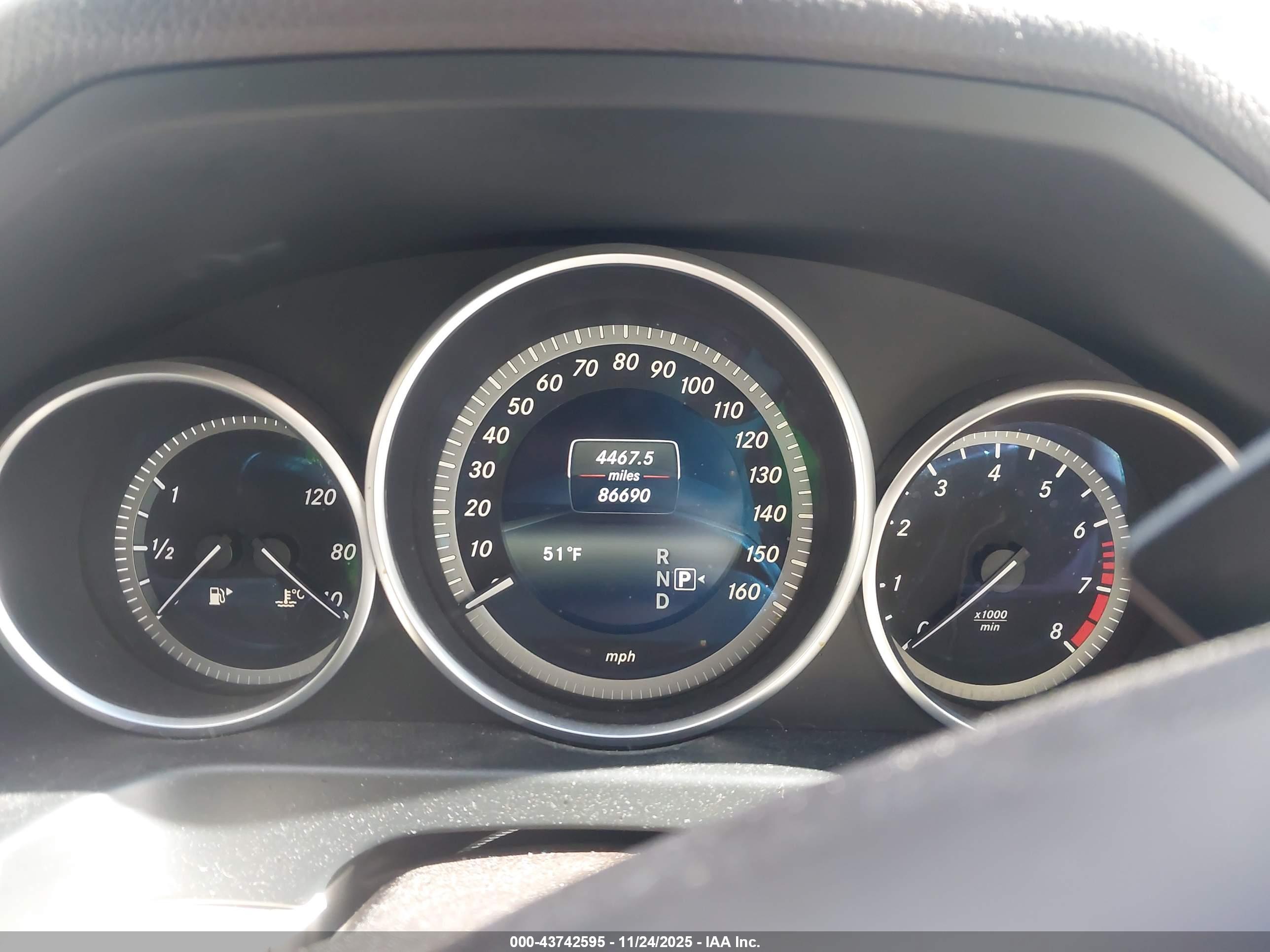 MERCEDES-BENZ E image 7