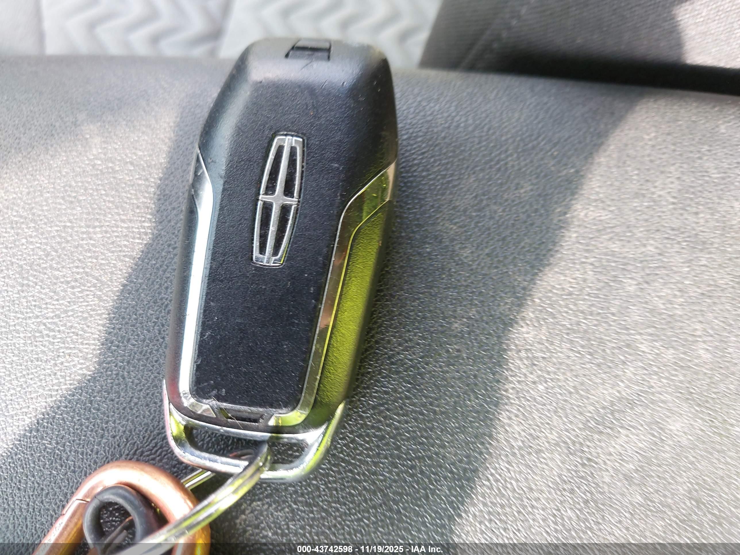 CHEVROLET EQUINOX image 11