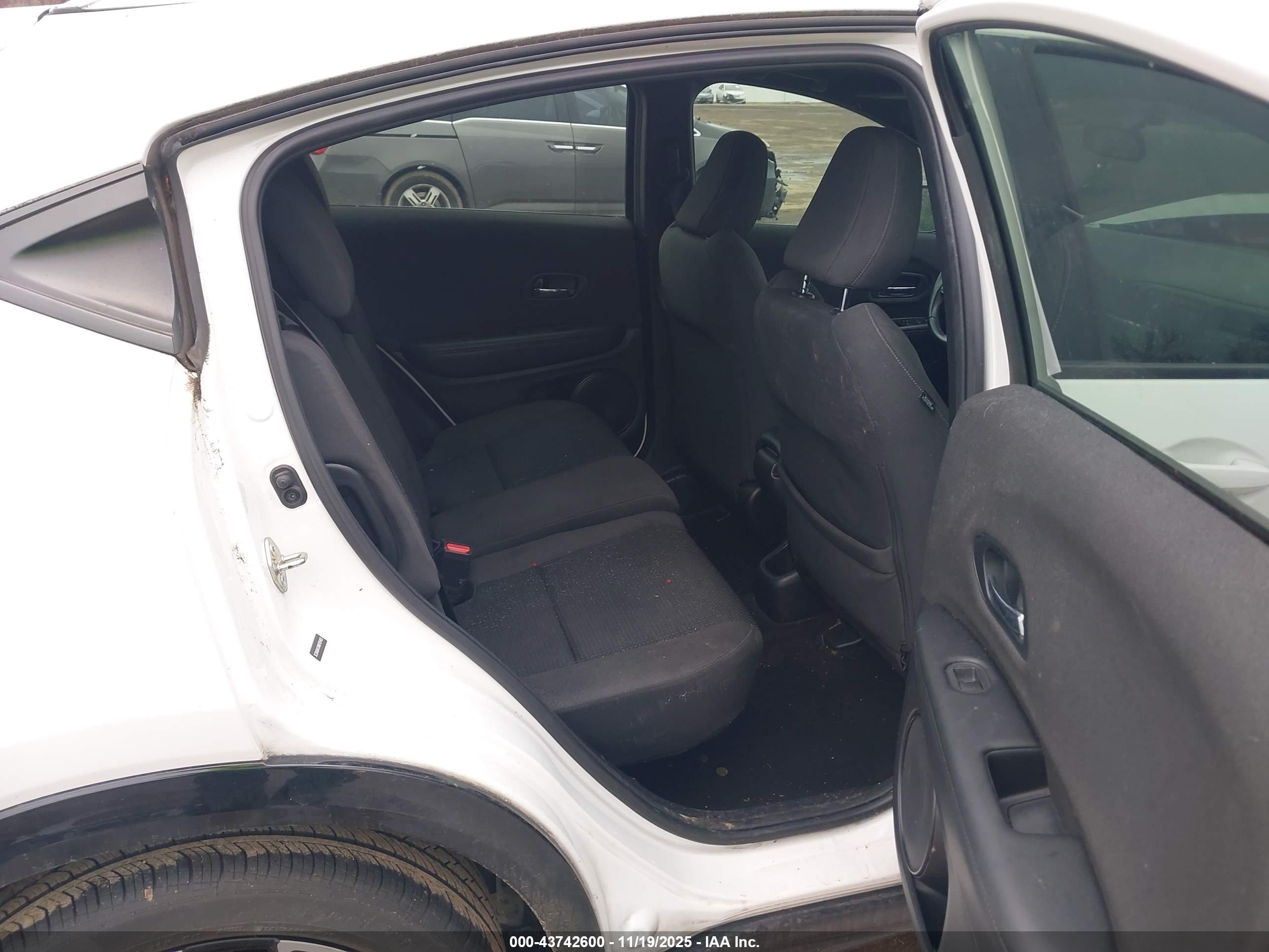 HONDA HR-V image 8
