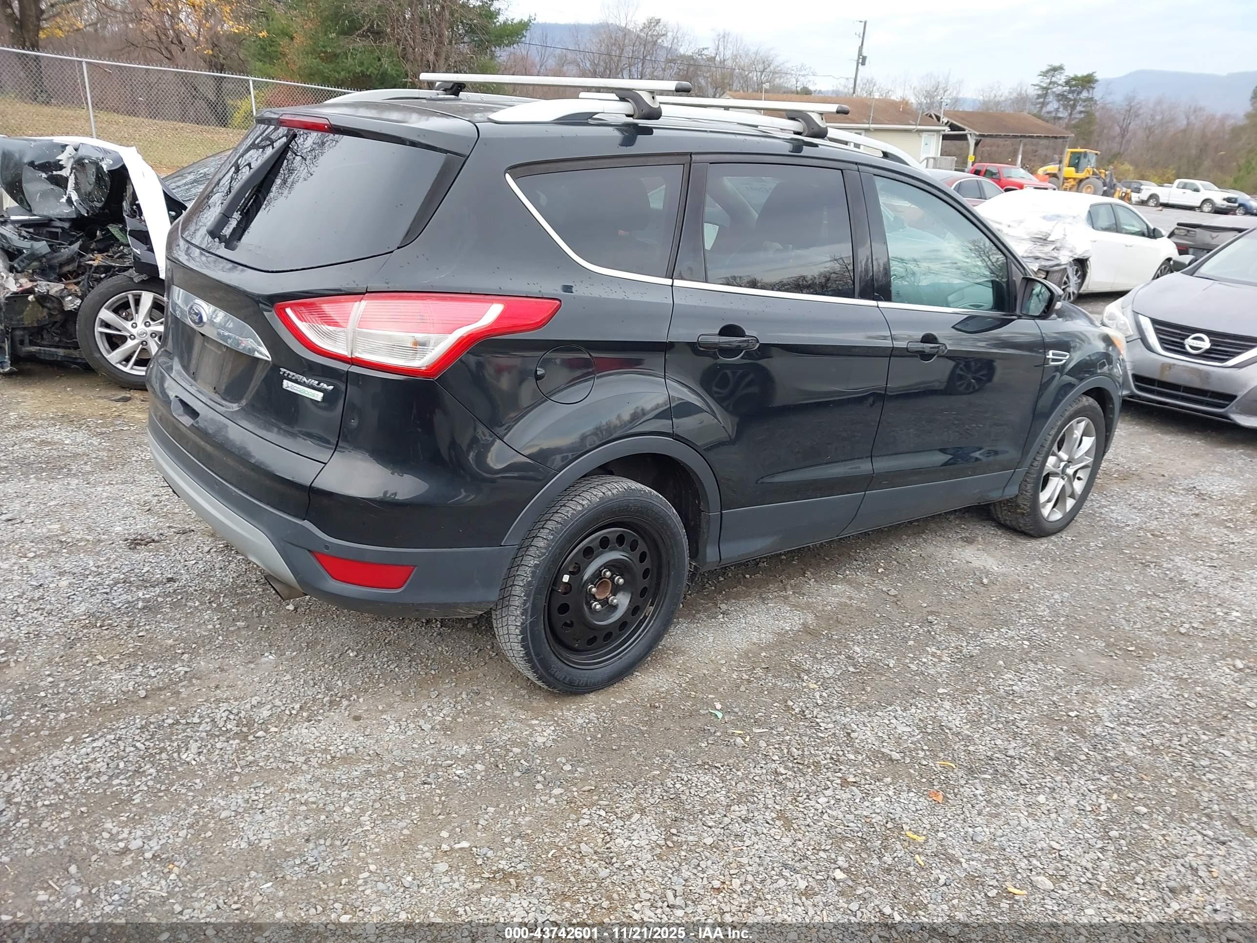 FORD ESCAPE image 4