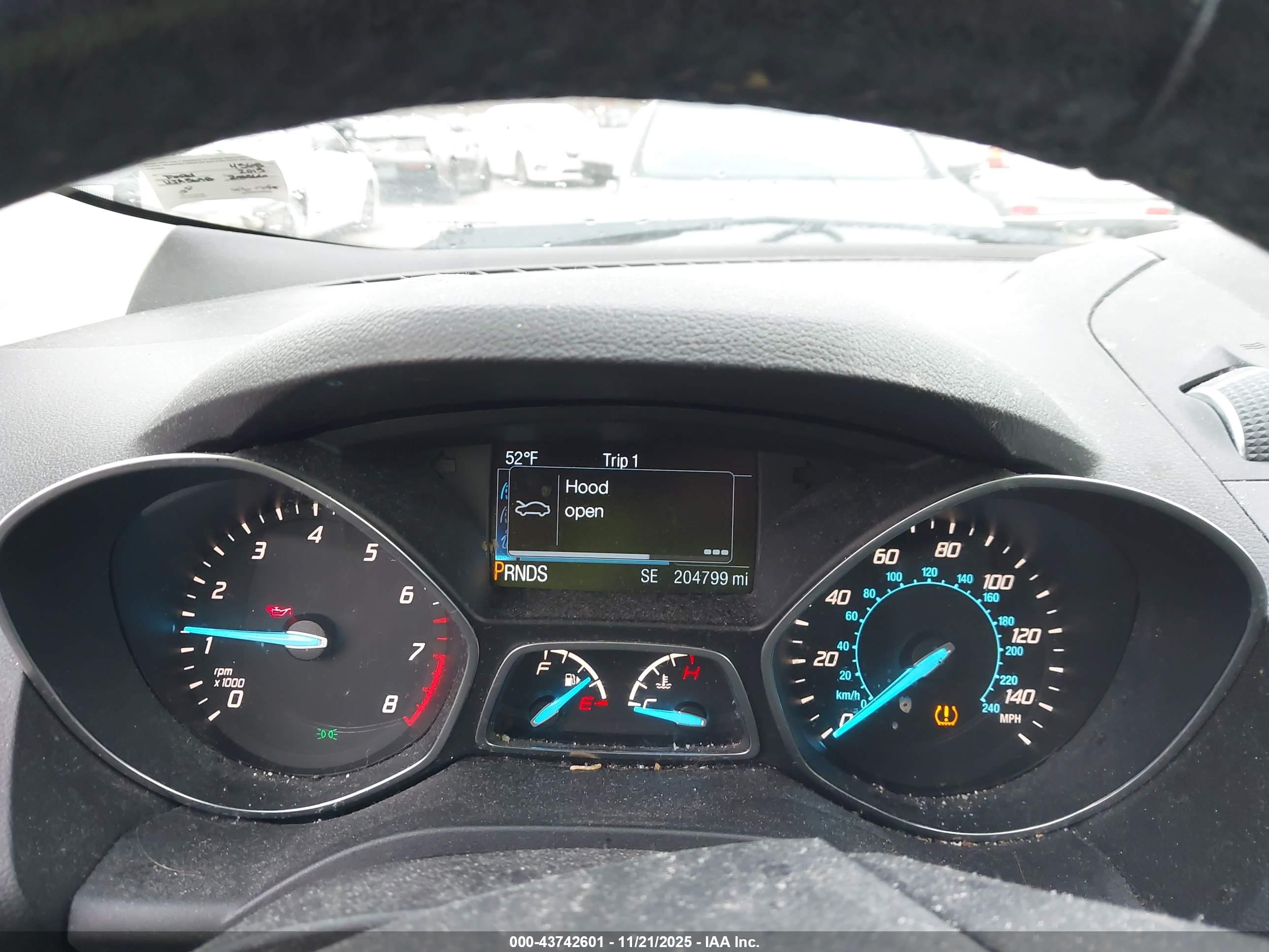 FORD ESCAPE image 7