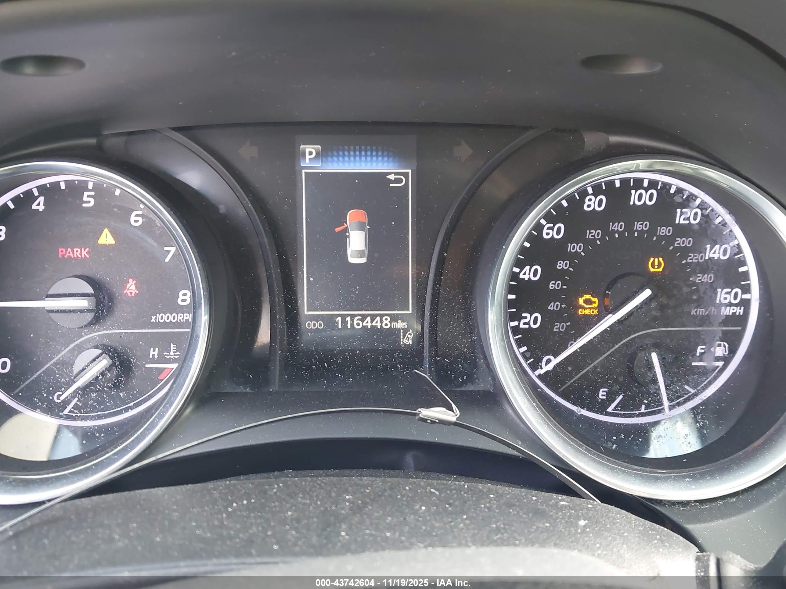 TOYOTA CAMRY image 7