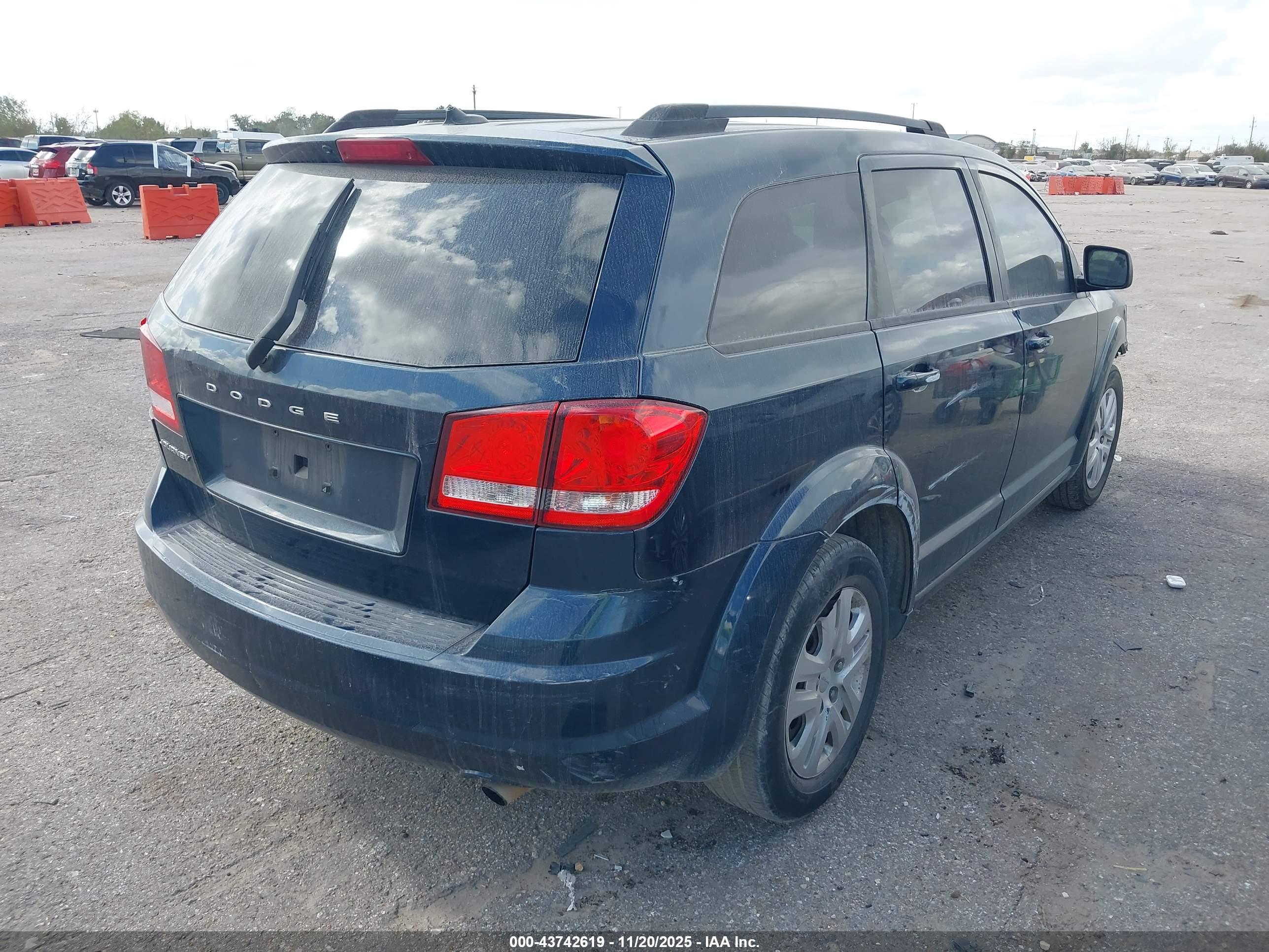 DODGE JOURNEY image 4