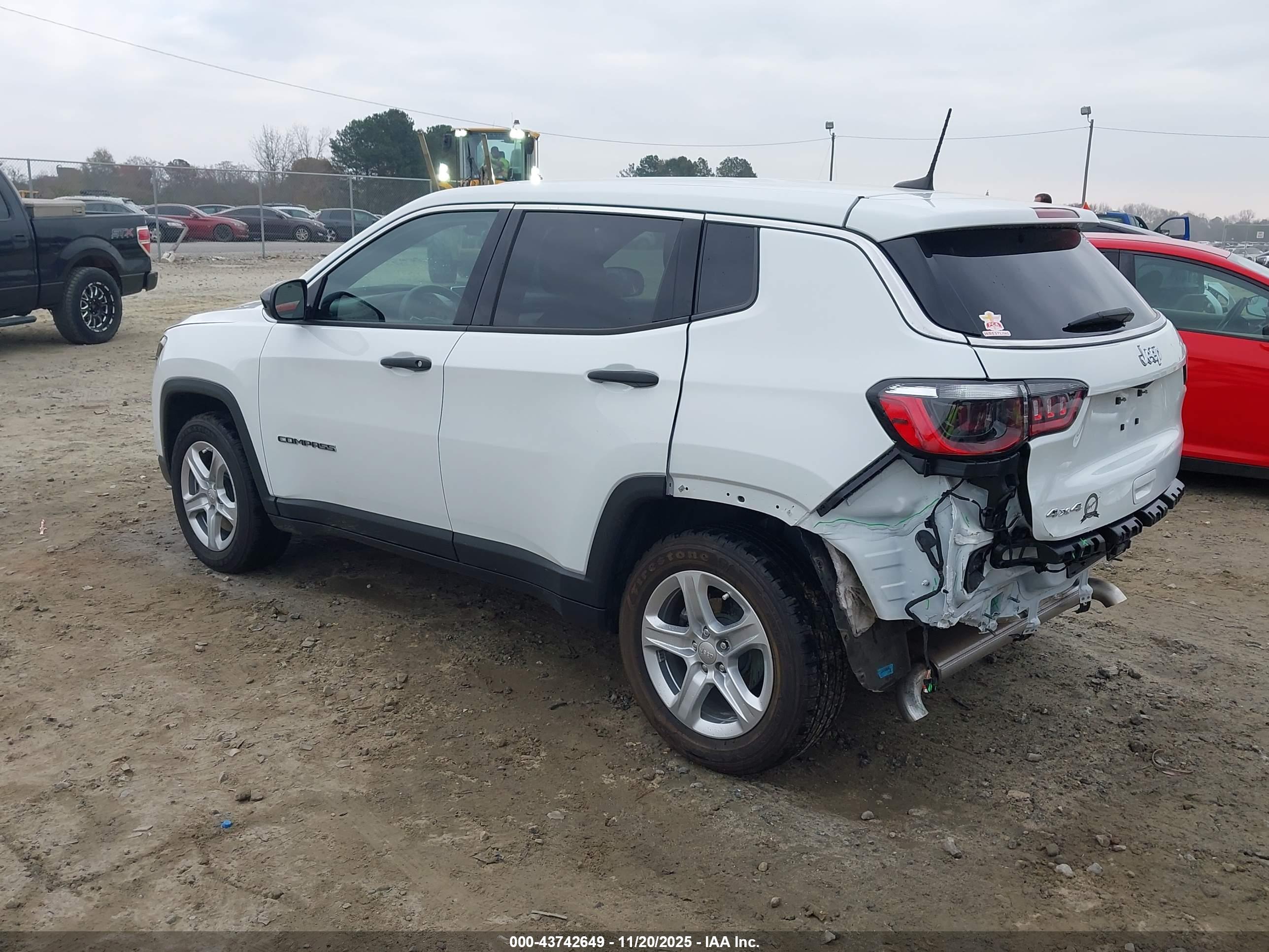 JEEP COMPASS image 3