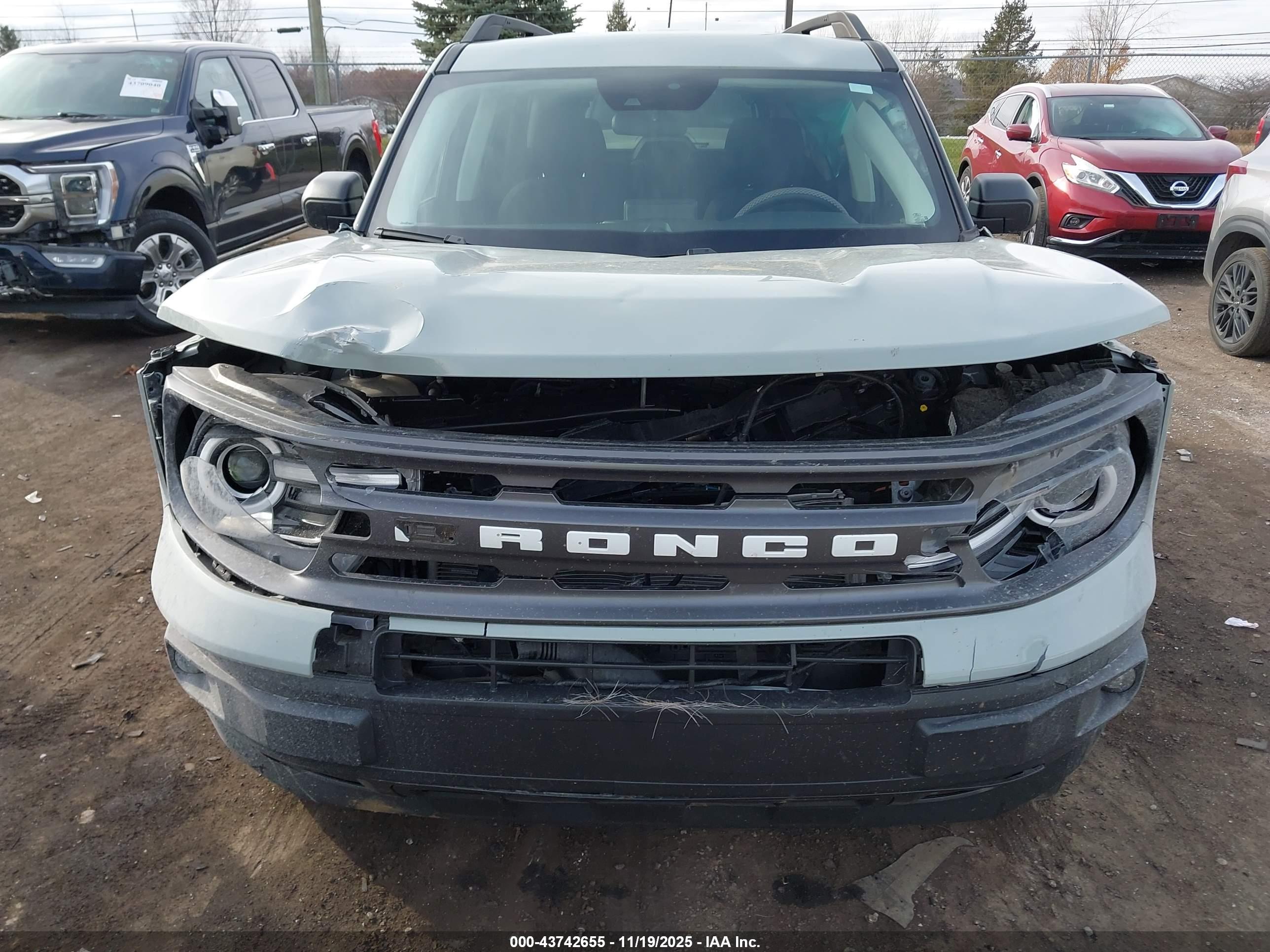 FORD BRONCO image 6