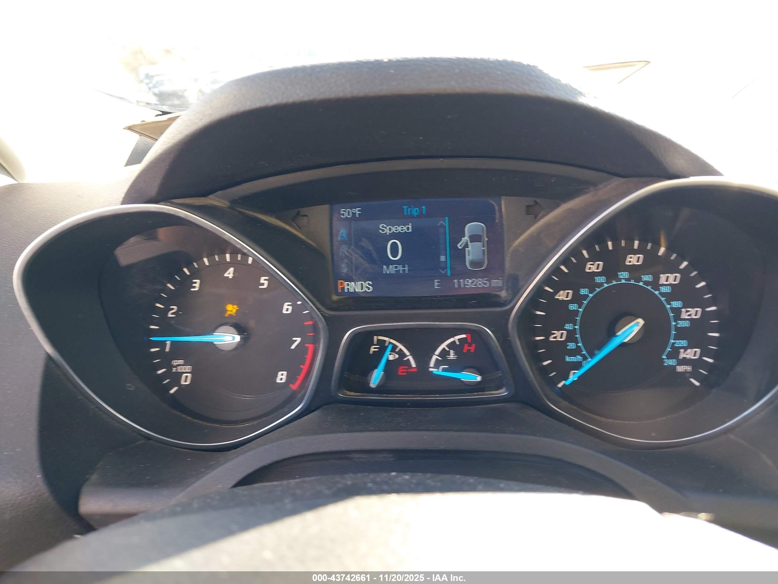 FORD ESCAPE image 7