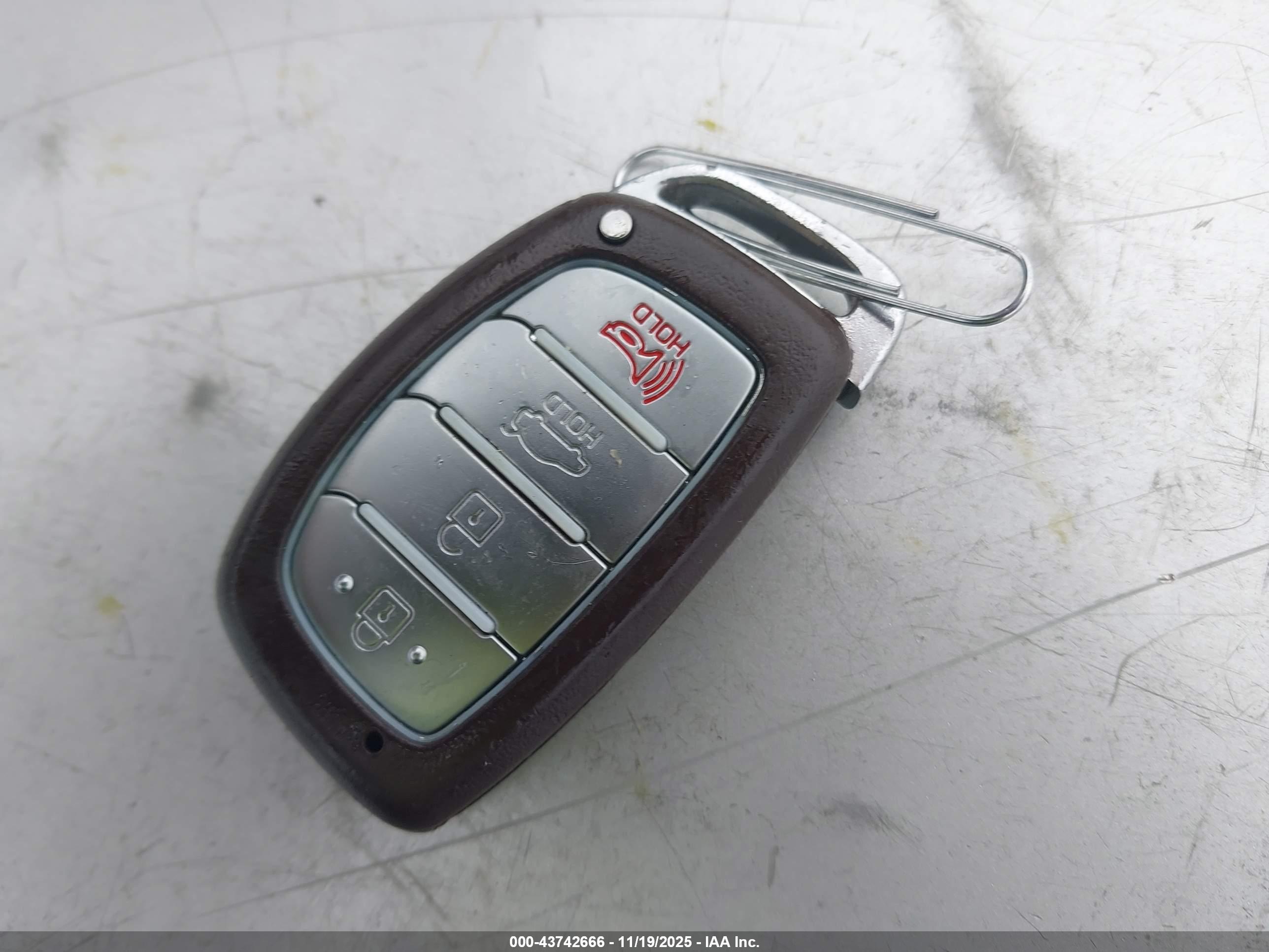 HYUNDAI SONATA image 11