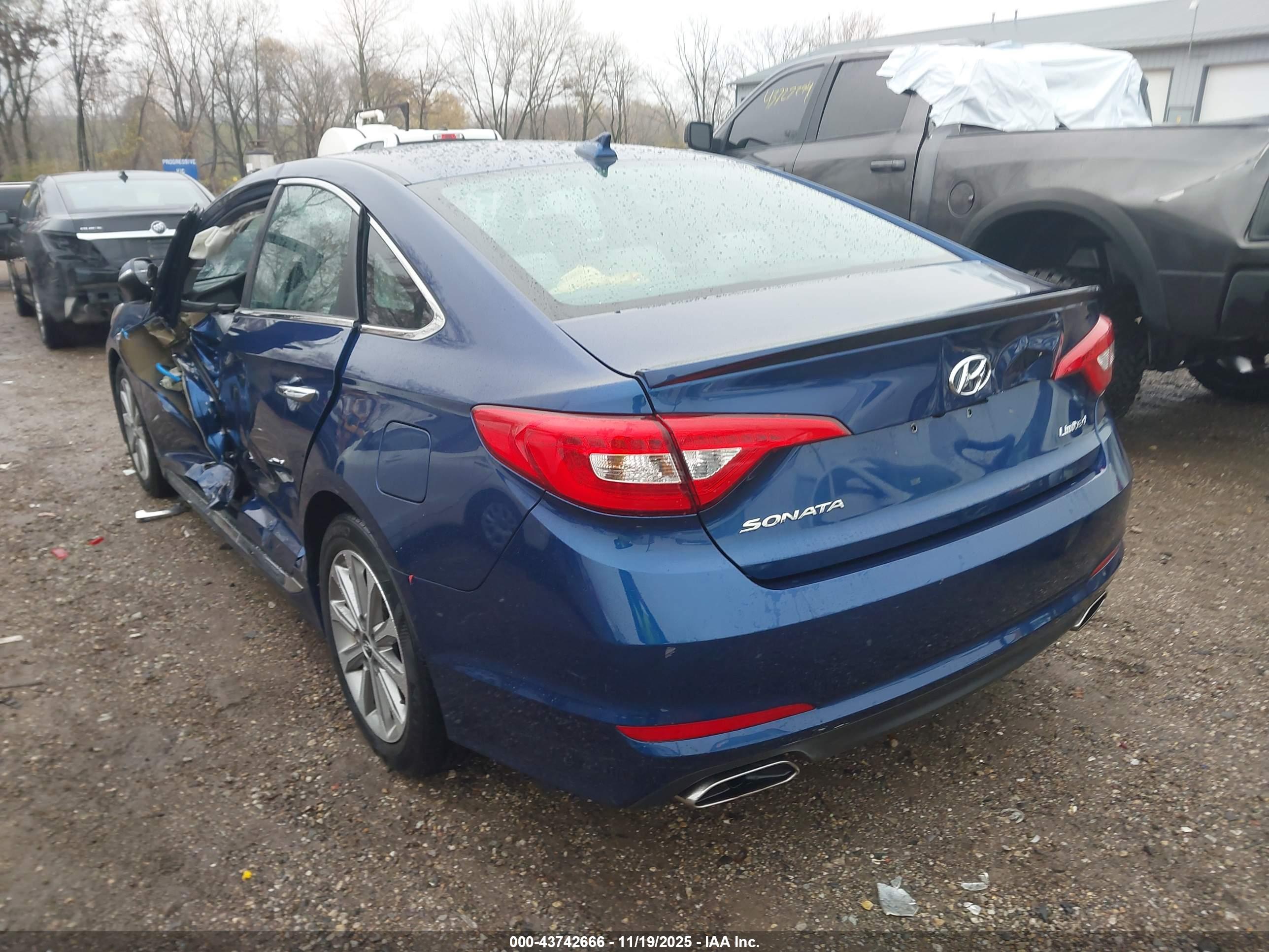 HYUNDAI SONATA image 3