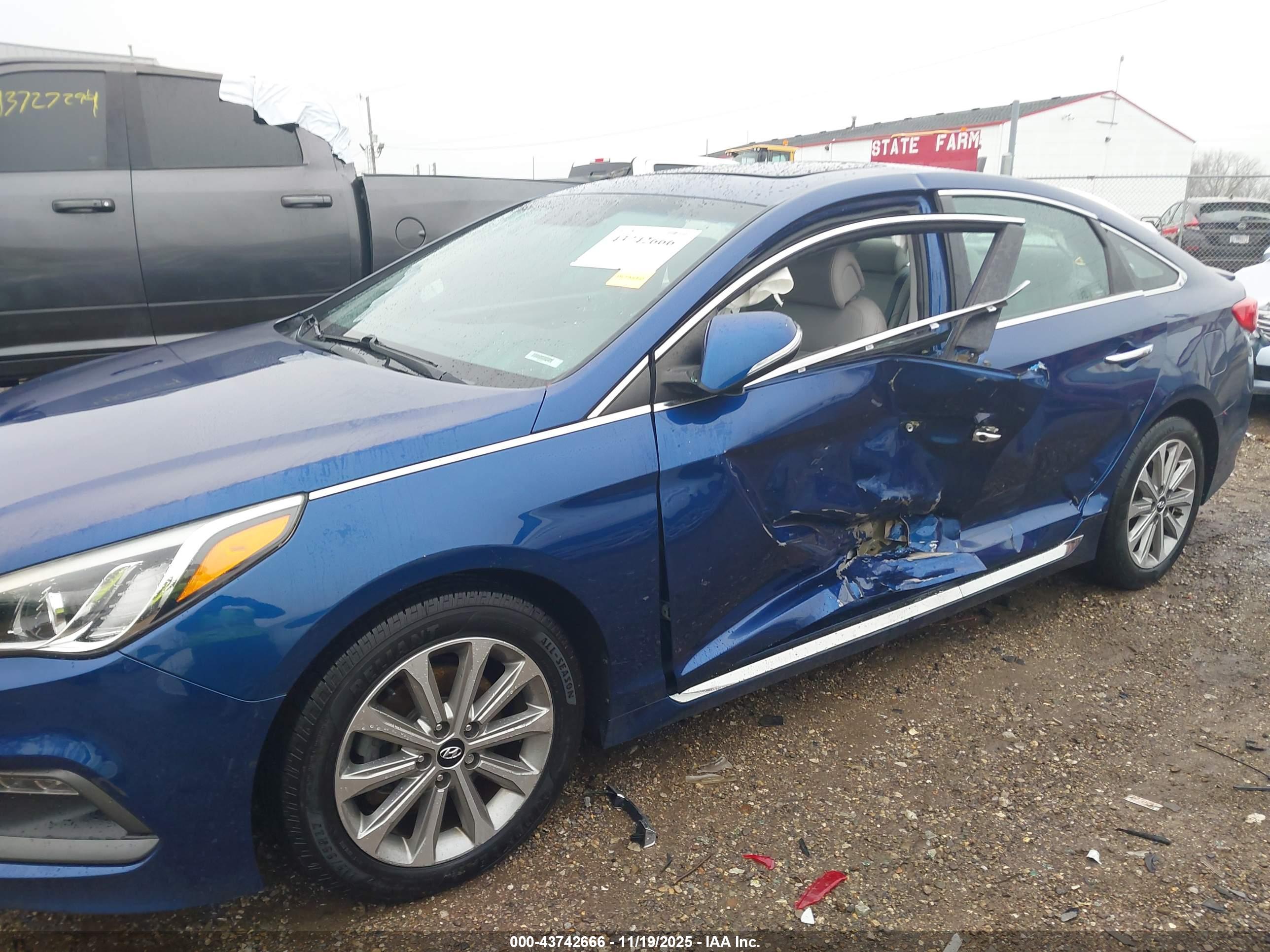 HYUNDAI SONATA image 6