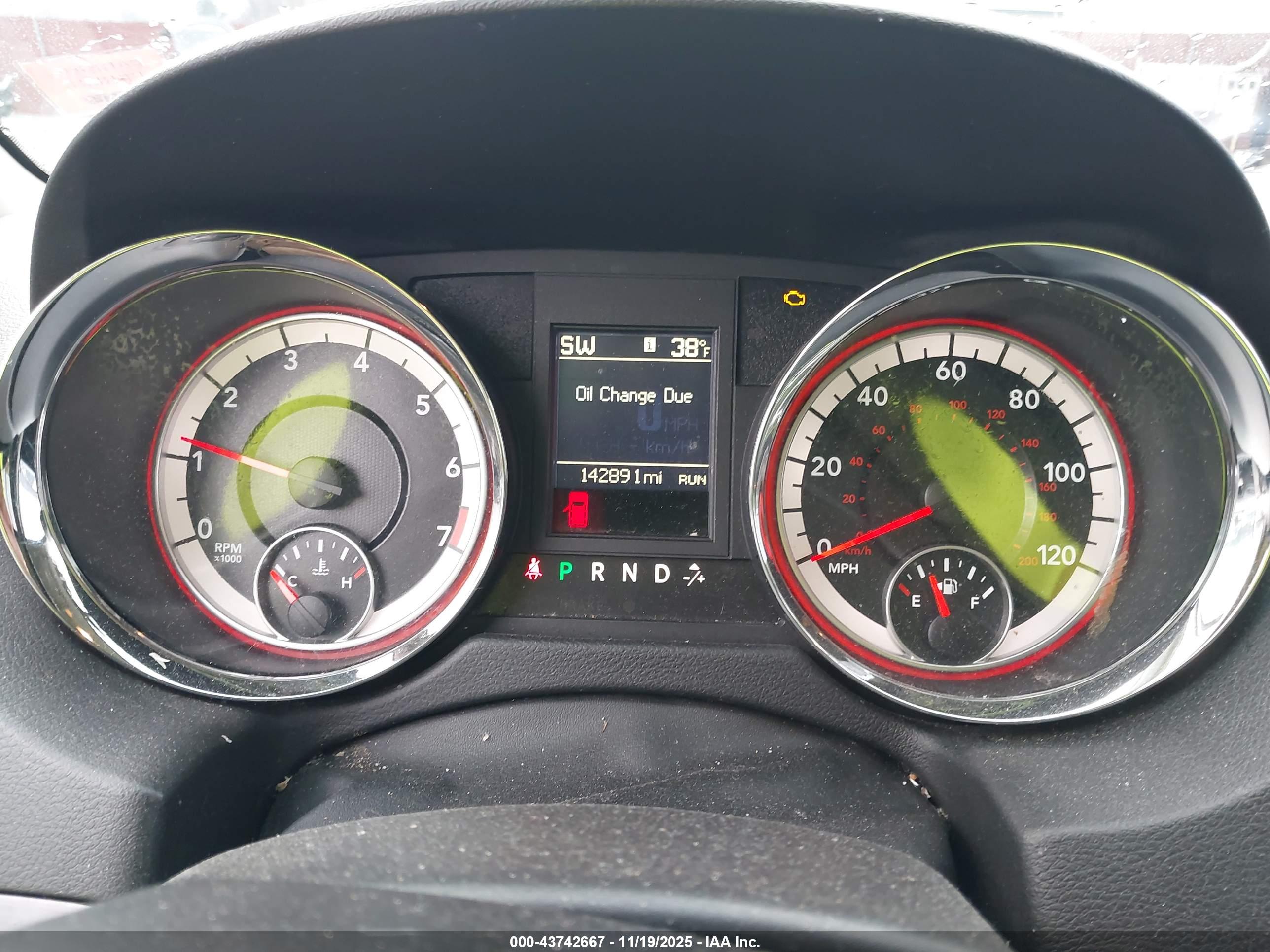 DODGE GRAND image 7